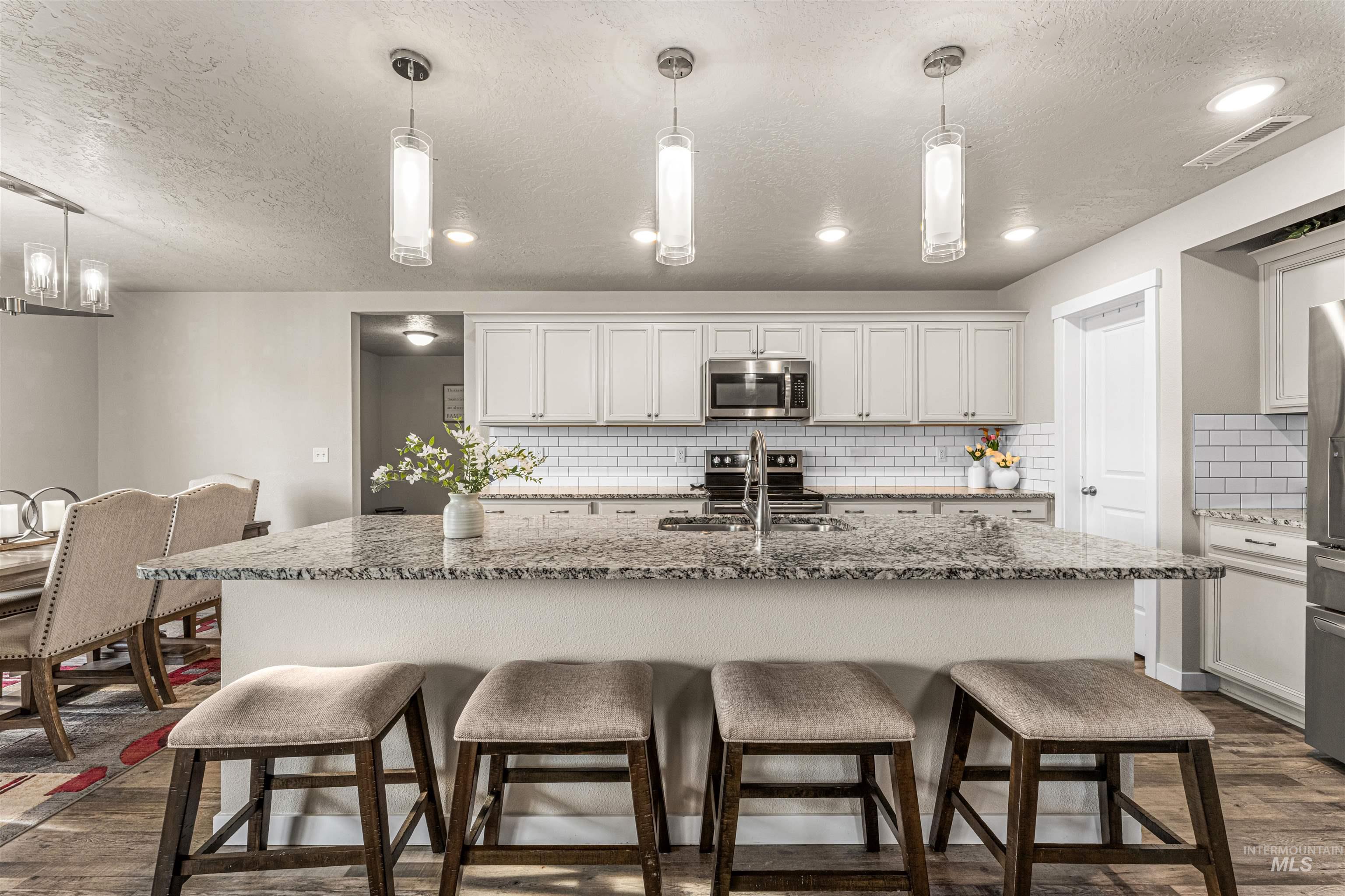 17817 Sunset Ridge Ave., Nampa, Idaho 83687, 4 Bedrooms, 2.5 Bathrooms, Residential For Sale, Price $489,900,MLS 98986358
