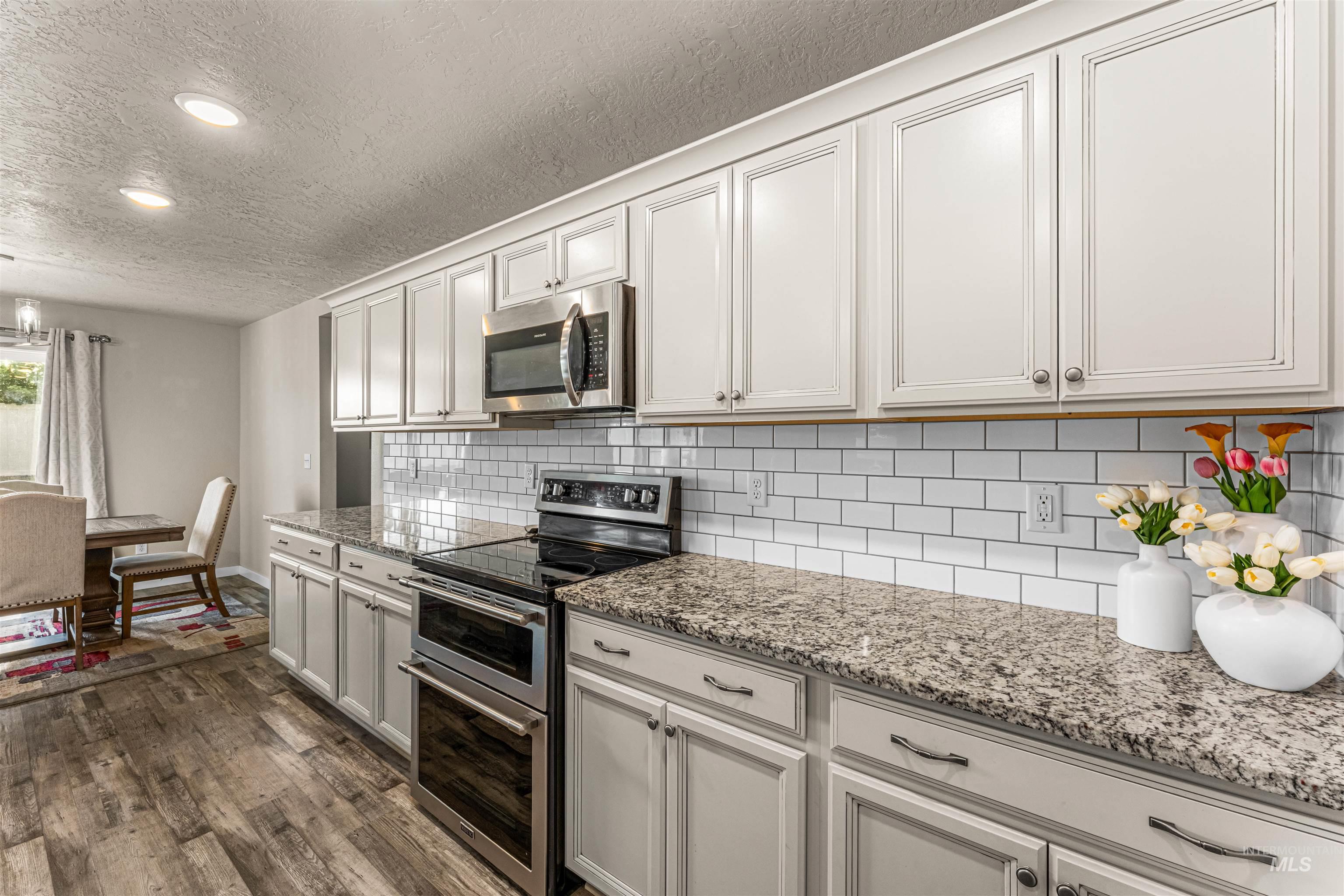 17817 Sunset Ridge Ave., Nampa, Idaho 83687, 4 Bedrooms, 2.5 Bathrooms, Residential For Sale, Price $489,900,MLS 98986358