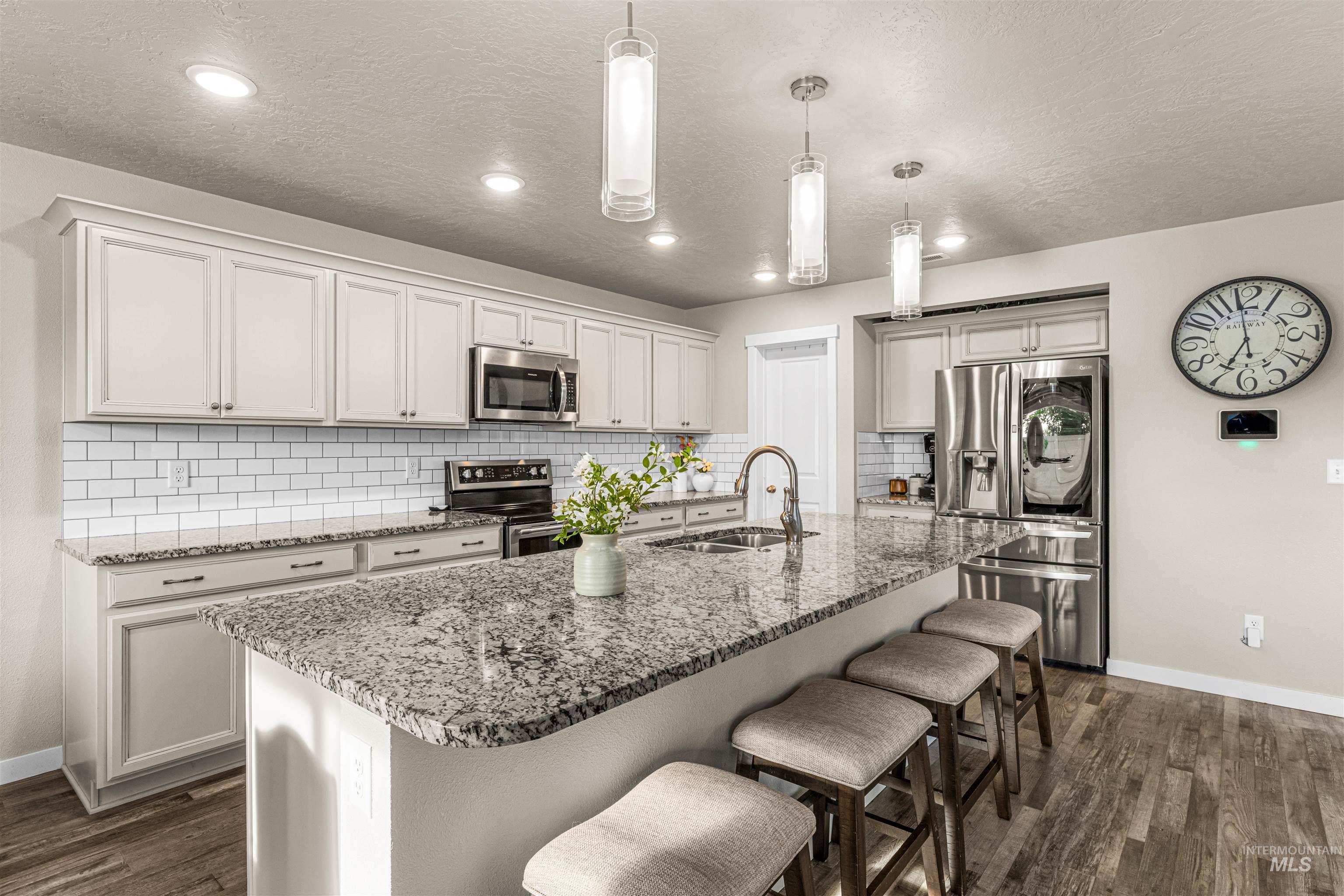 17817 Sunset Ridge Ave., Nampa, Idaho 83687, 4 Bedrooms, 2.5 Bathrooms, Residential For Sale, Price $489,900,MLS 98986358