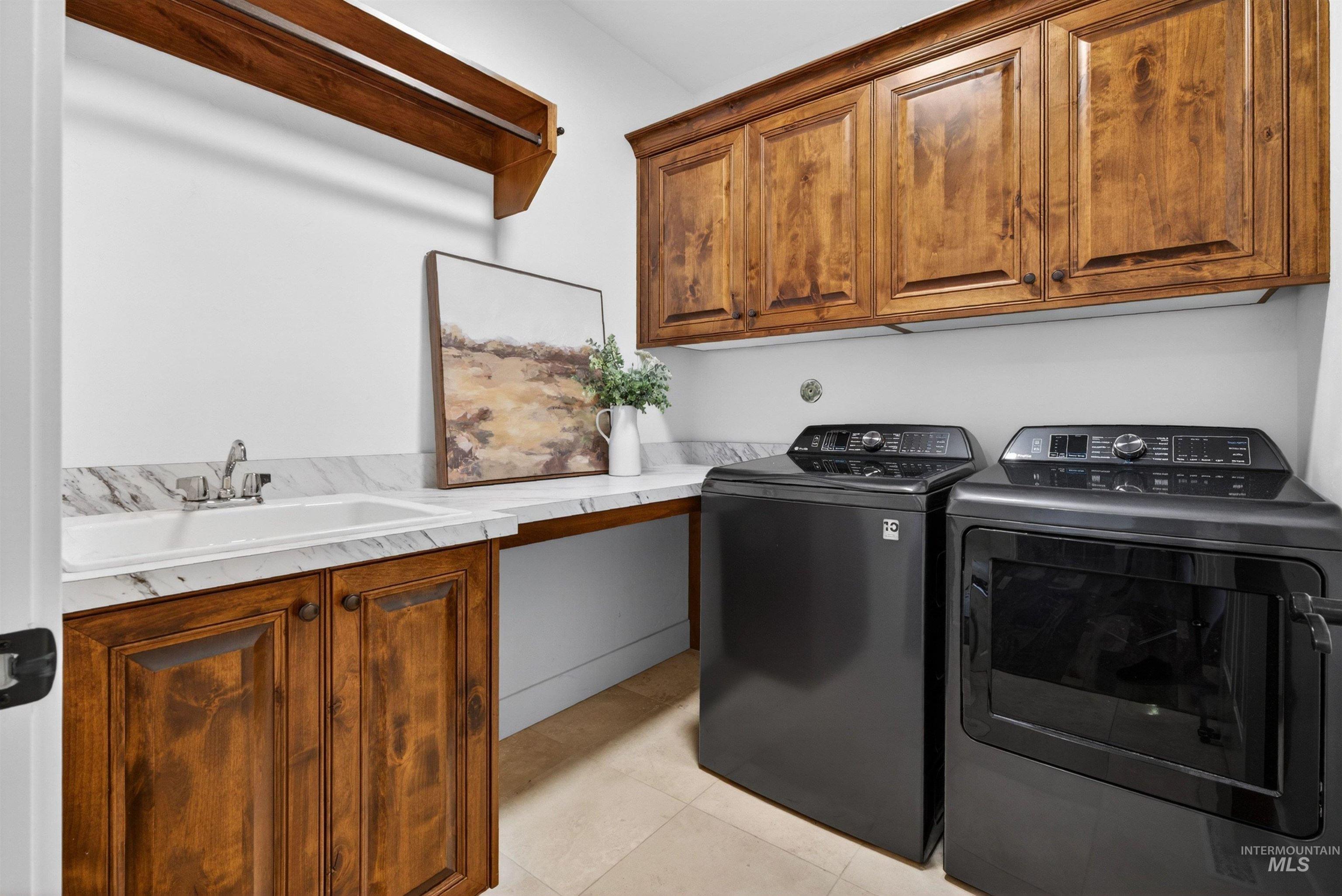 7624 S Wagons View Avenue, Boise, Idaho 83716, 5 Bedrooms, 3 Bathrooms, Residential For Sale, Price $1,200,000, 98986361