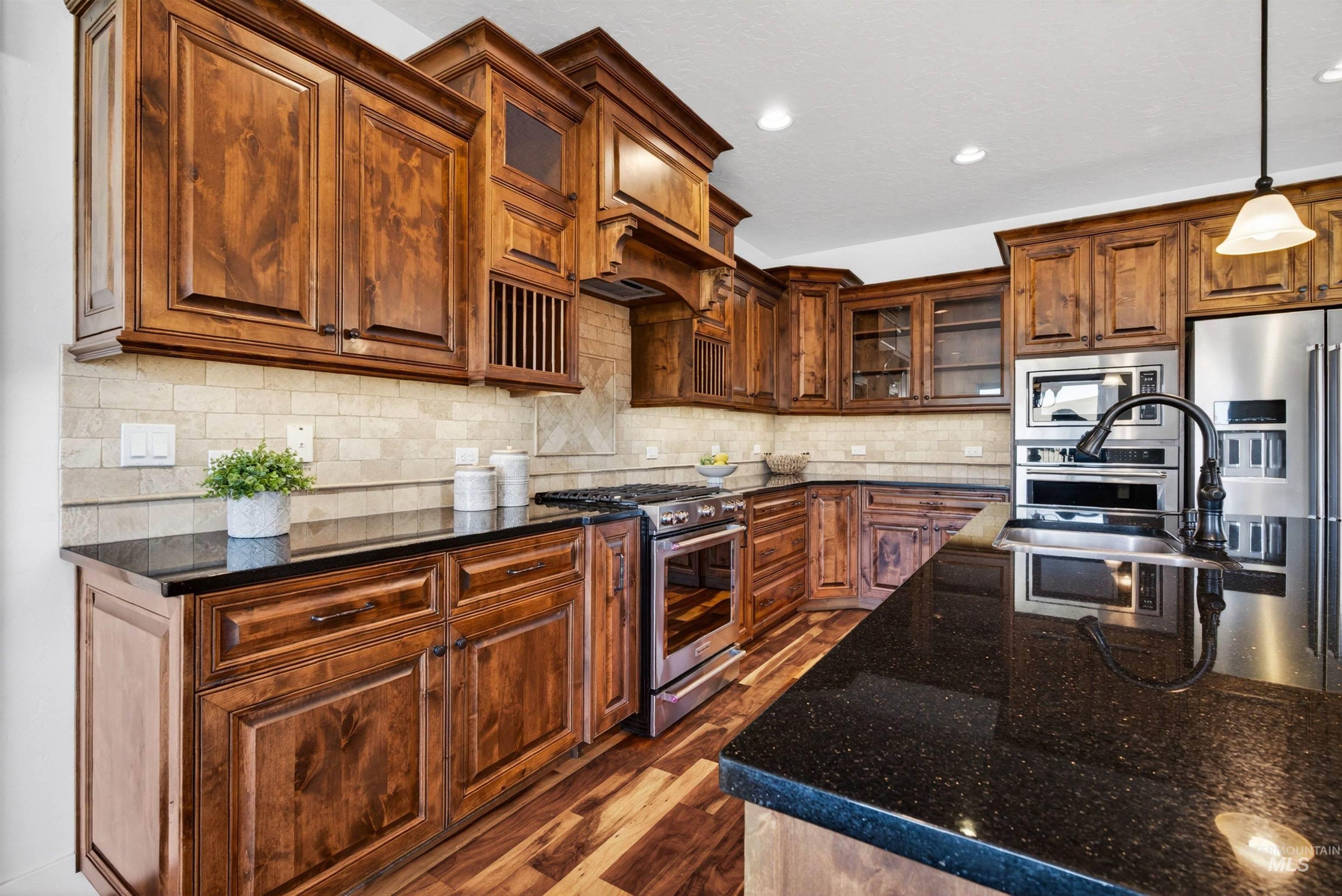 7624 S Wagons View Avenue, Boise, Idaho 83716, 5 Bedrooms, 3 Bathrooms, Residential For Sale, Price $1,200,000, 98986361