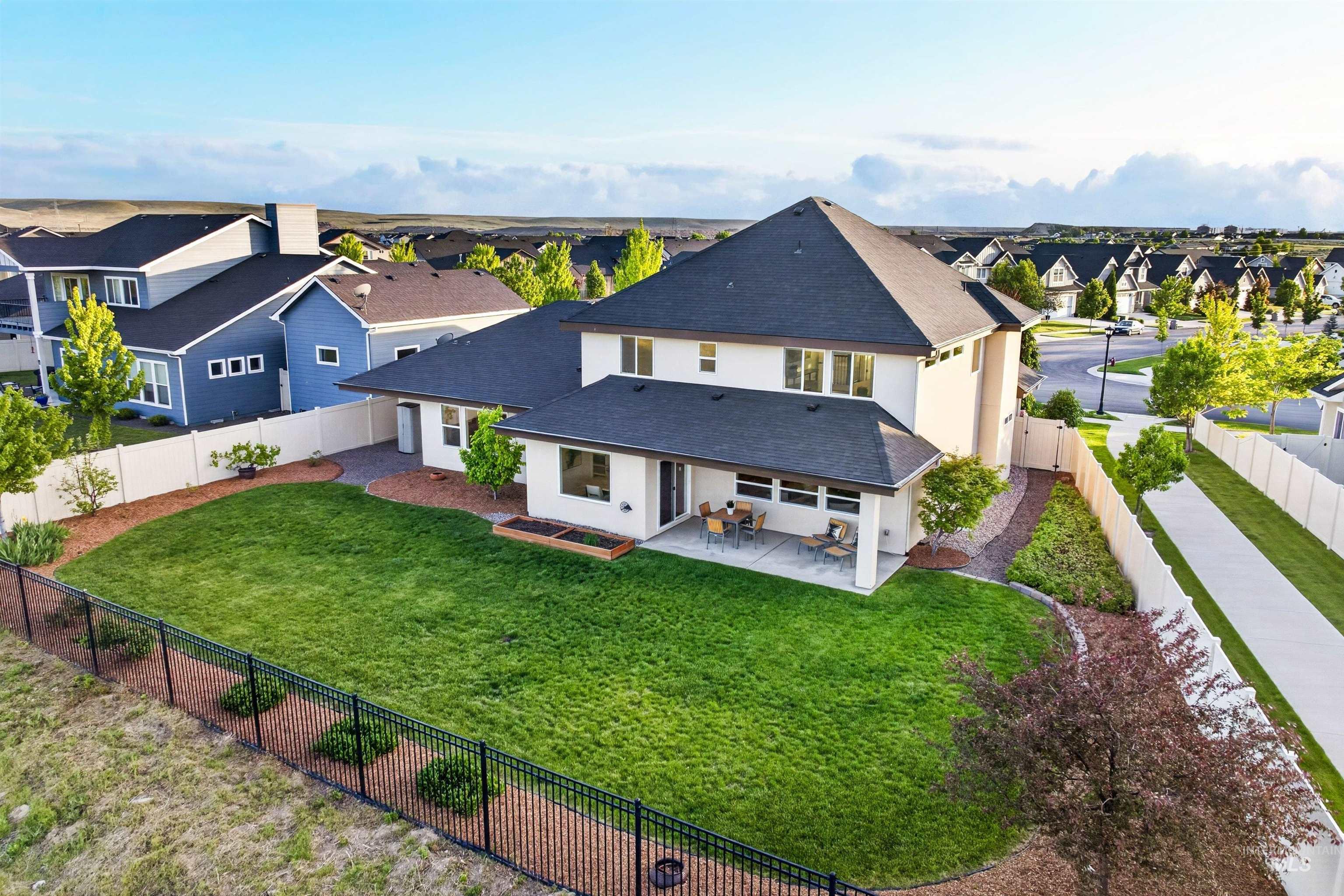 7624 S Wagons View Avenue, Boise, Idaho 83716, 5 Bedrooms, 3 Bathrooms, Residential For Sale, Price $1,200,000, 98986361