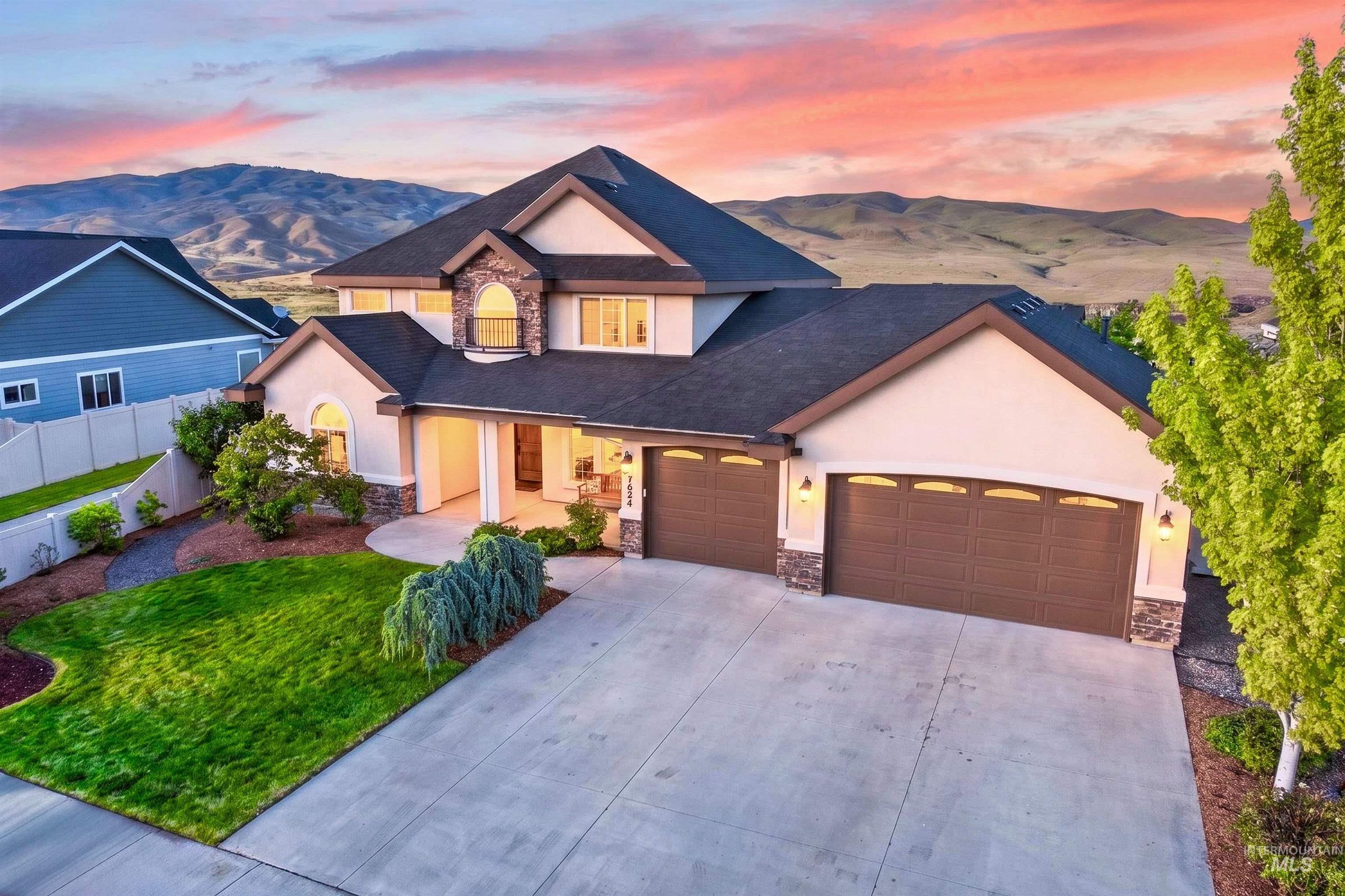 7624 S Wagons View Avenue, Boise, Idaho 83716, 5 Bedrooms, 3 Bathrooms, Residential For Sale, Price $1,200,000, 98986361