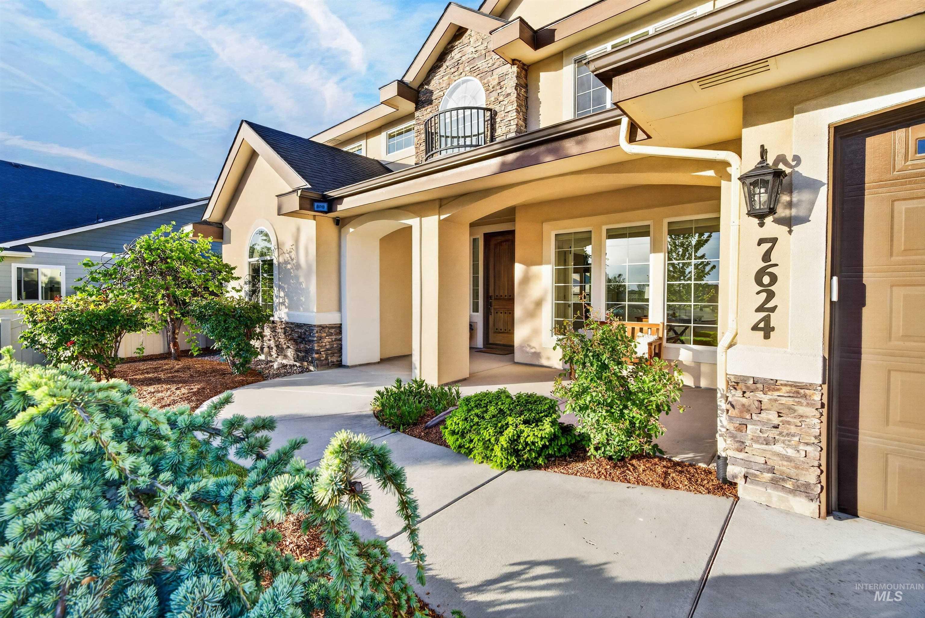 7624 S Wagons View Avenue, Boise, Idaho 83716, 5 Bedrooms, 3 Bathrooms, Residential For Sale, Price $1,200,000, 98986361