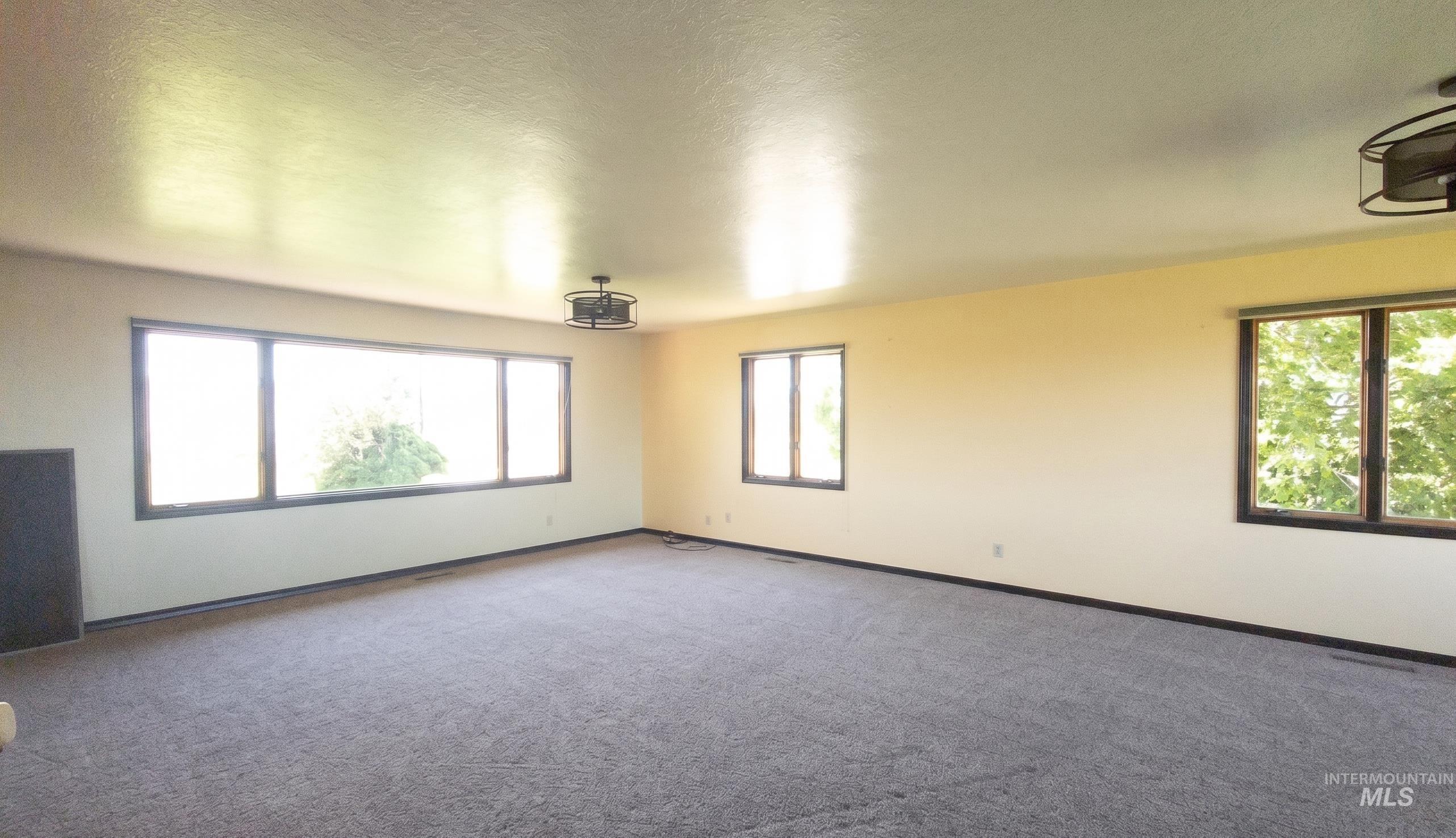 1530 E 4200 N, Buhl, Idaho 83316, 4 Bedrooms, 3 Bathrooms, Residential For Sale, Price $649,900,MLS 98986362