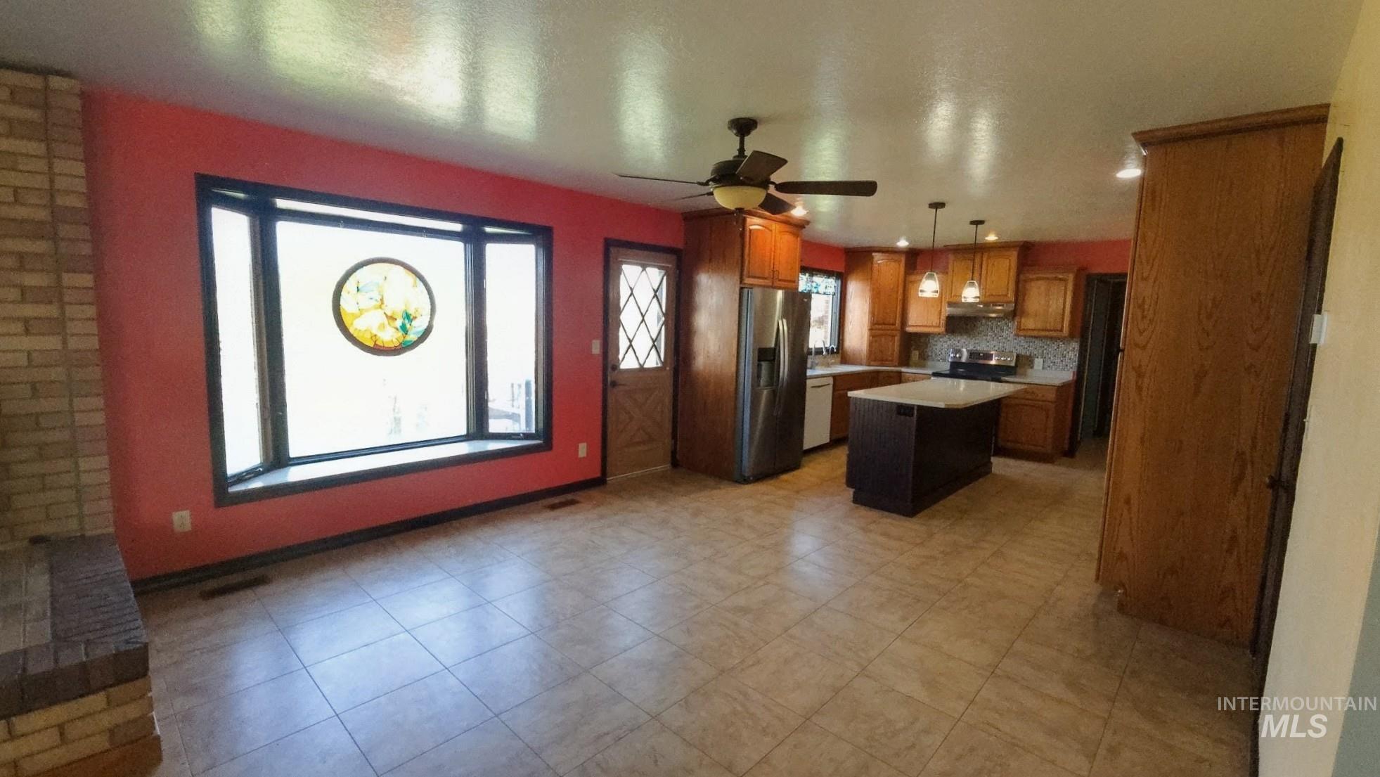 1530 E 4200 N, Buhl, Idaho 83316, 4 Bedrooms, 3 Bathrooms, Residential For Sale, Price $649,900,MLS 98986362