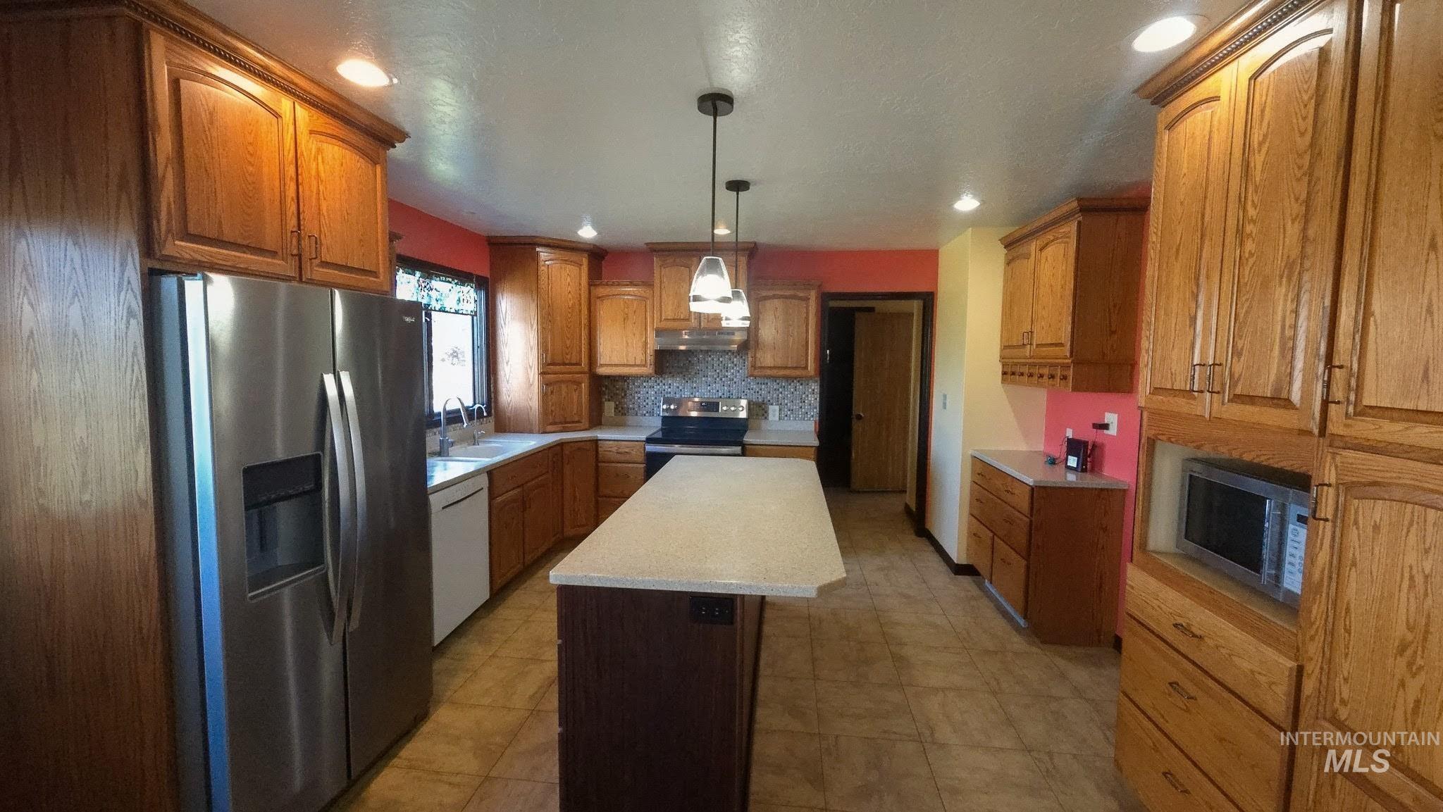 1530 E 4200 N, Buhl, Idaho 83316, 4 Bedrooms, 3 Bathrooms, Residential For Sale, Price $649,900,MLS 98986362