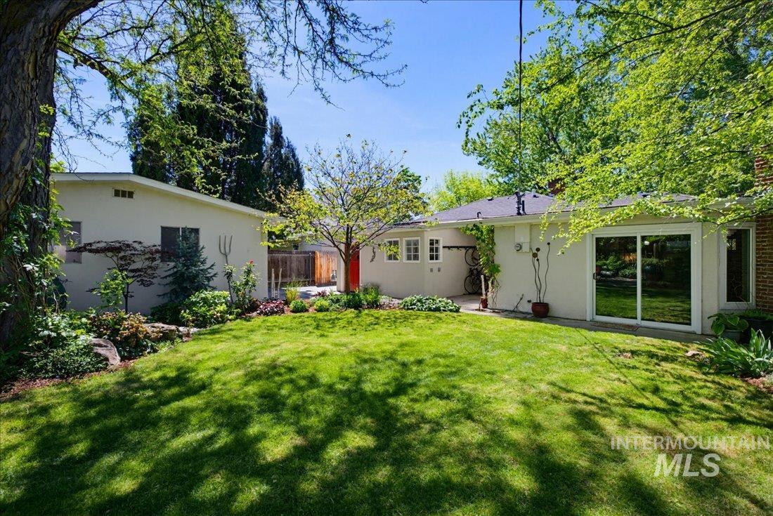 206 N Bacon Dr, Boise, Idaho 83712, 3 Bedrooms, 2 Bathrooms, Residential For Sale, Price $849,000,MLS 98986363