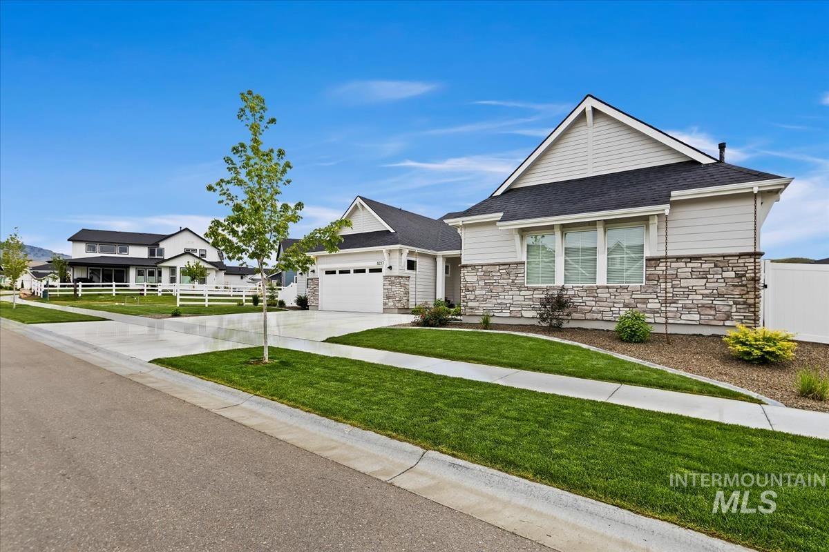 8253 W Brooks Dr, Boise, Idaho 83714, 3 Bedrooms, 2.5 Bathrooms, Residential For Sale, Price $985,000, 98986364