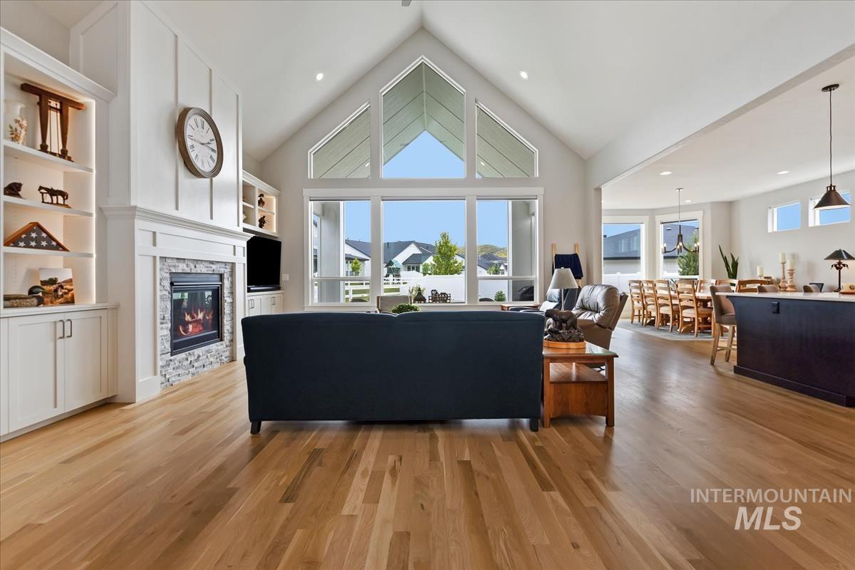 8253 W Brooks Dr, Boise, Idaho 83714, 3 Bedrooms, 2.5 Bathrooms, Residential For Sale, Price $985,000, 98986364