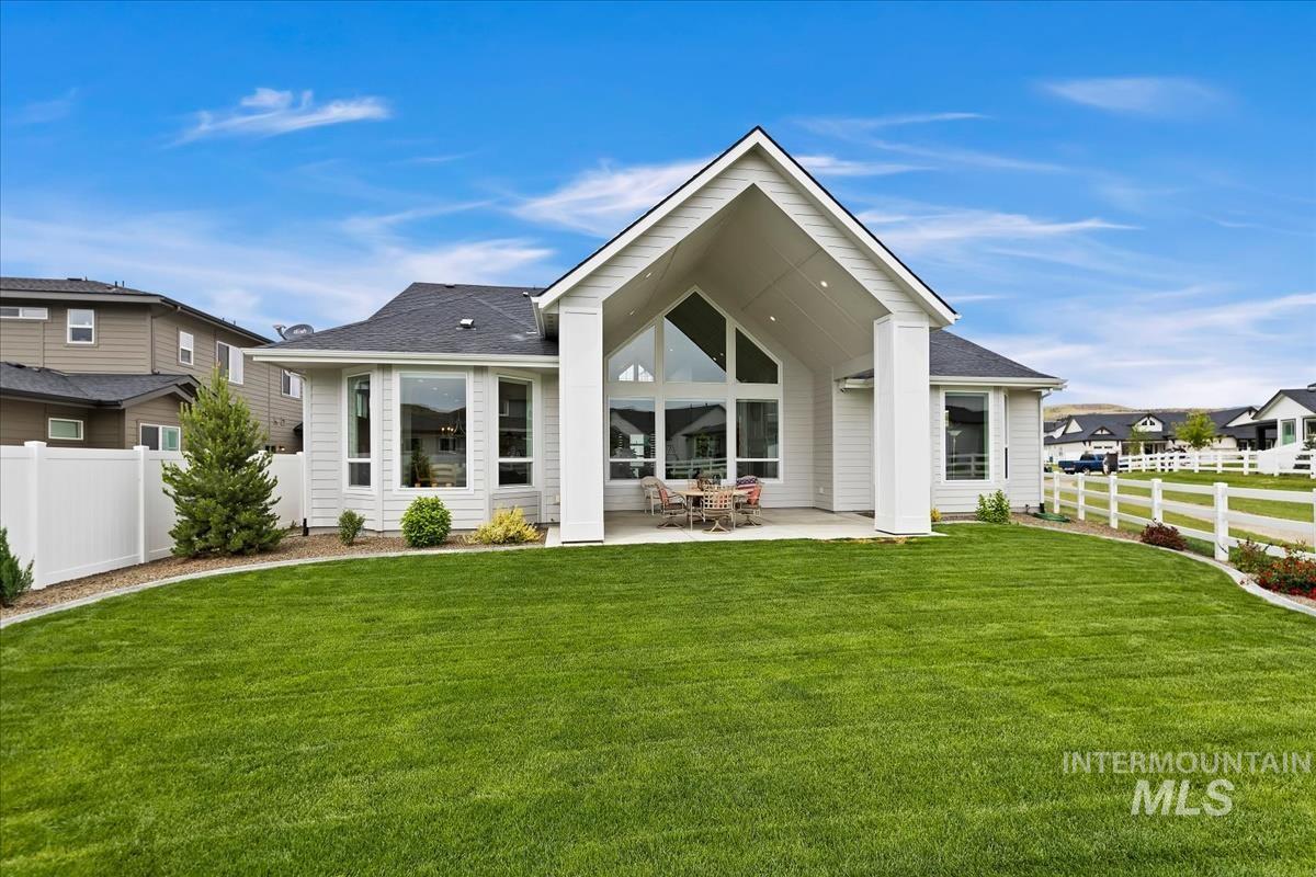 8253 W Brooks Dr, Boise, Idaho 83714, 3 Bedrooms, 2.5 Bathrooms, Residential For Sale, Price $985,000, 98986364
