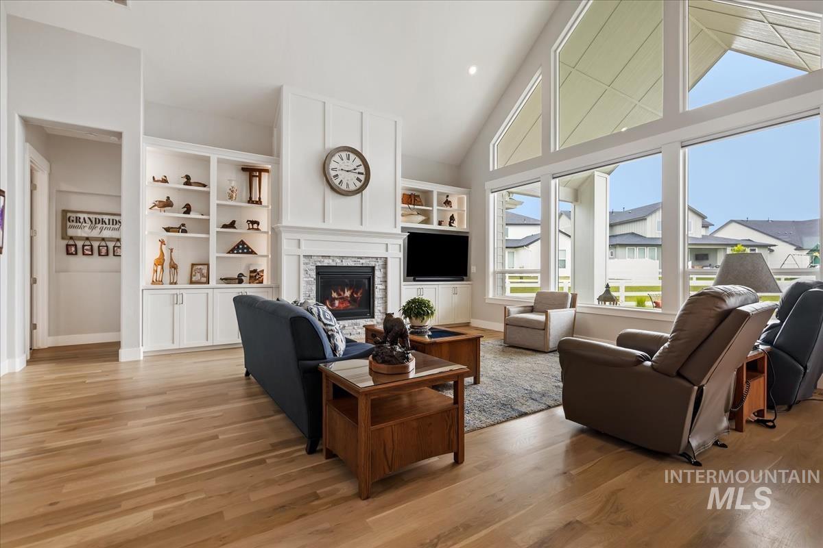 8253 W Brooks Dr, Boise, Idaho 83714, 3 Bedrooms, 2.5 Bathrooms, Residential For Sale, Price $985,000, 98986364