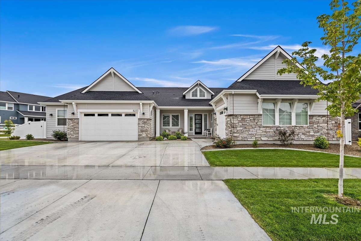 8253 W Brooks Dr, Boise, Idaho 83714, 3 Bedrooms, 2.5 Bathrooms, Residential For Sale, Price $985,000, 98986364