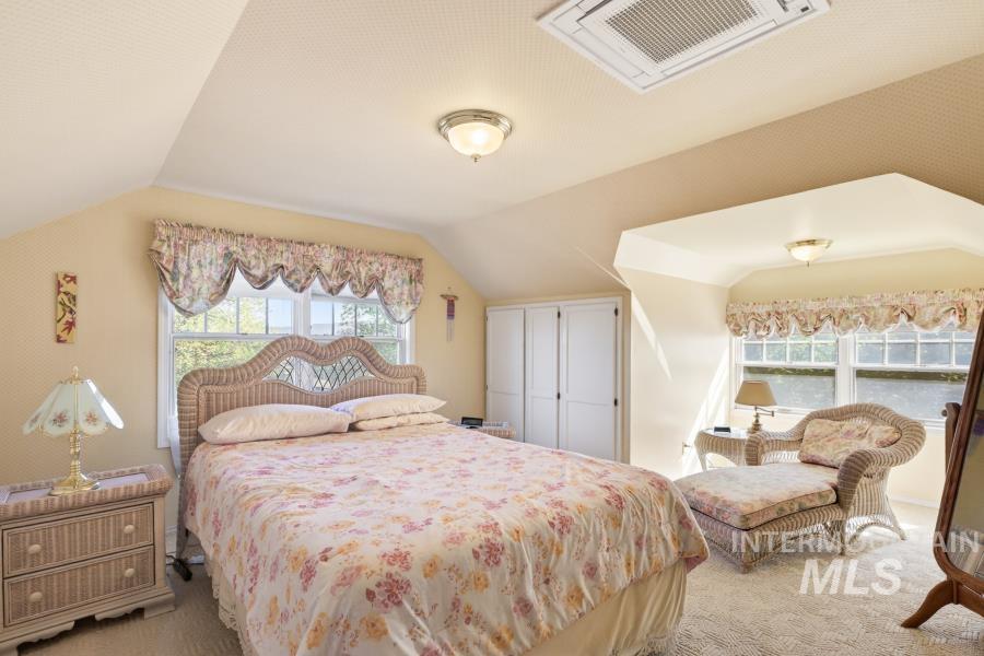 415 N Polk St, Moscow, Idaho 83843, 5 Bedrooms, 3 Bathrooms, Residential For Sale, Price $680,000,MLS 98986365