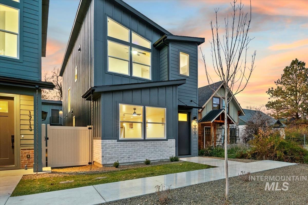 1715 N 31st St, Boise, Idaho 83703, 3 Bedrooms, 3.5 Bathrooms, Residential For Sale, Price $749,900,MLS 98986370