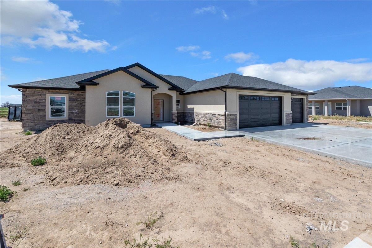 1205 Moss, Rupert, Idaho 83350, 4 Bedrooms, 2 Bathrooms, Residential For Sale, Price $475,000, 98986371