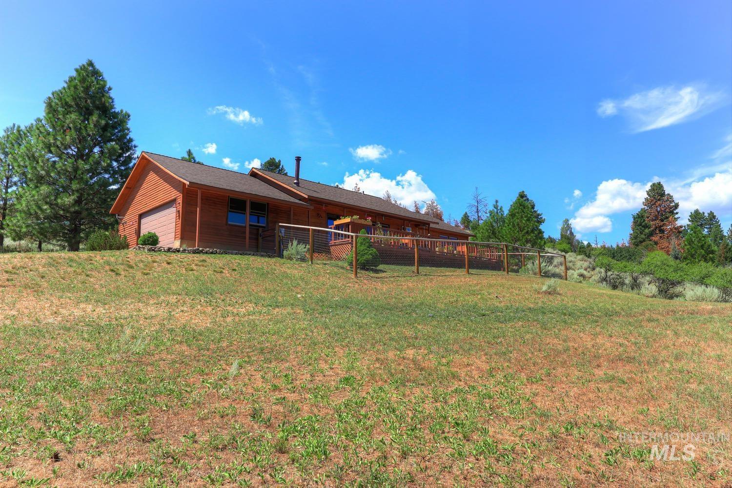 211 Evergreen Dr., Boise, Idaho 83716, 3 Bedrooms, 3 Bathrooms, Residential For Sale, Price $499,000, 98986373