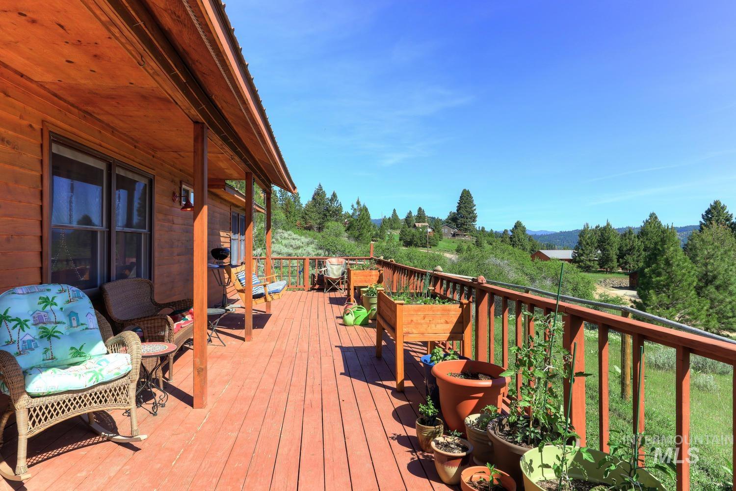 211 Evergreen Dr., Boise, Idaho 83716, 3 Bedrooms, 3 Bathrooms, Residential For Sale, Price $499,000, 98986373