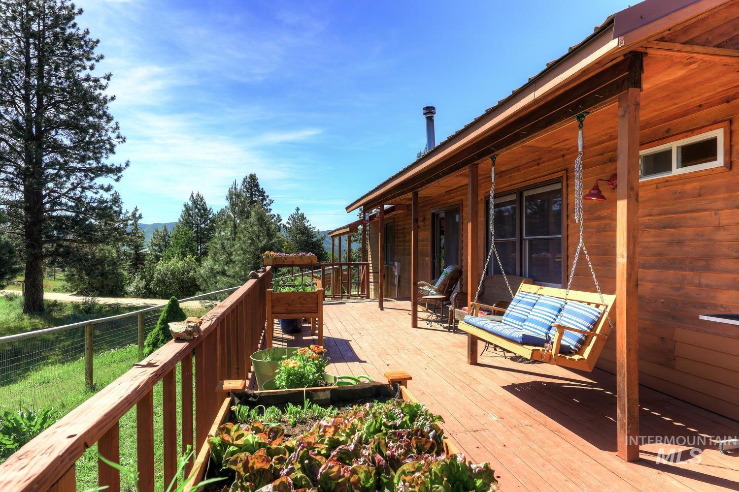 211 Evergreen Dr., Boise, Idaho 83716, 3 Bedrooms, 3 Bathrooms, Residential For Sale, Price $499,000, 98986373