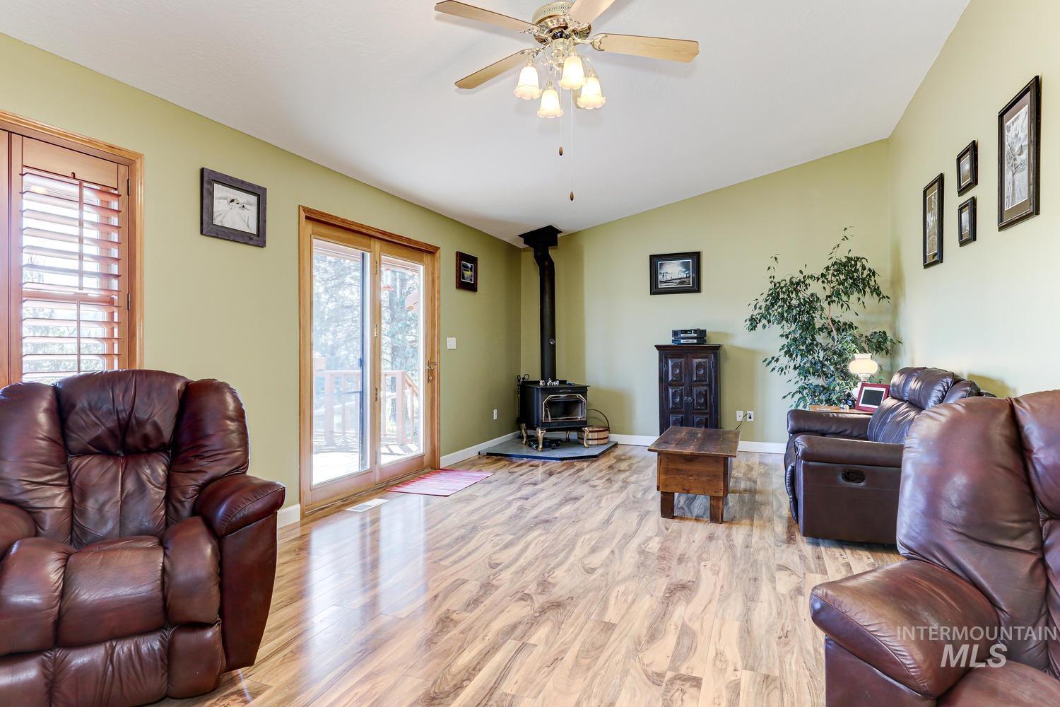 211 Evergreen Dr., Boise, Idaho 83716, 3 Bedrooms, 3 Bathrooms, Residential For Sale, Price $499,000, 98986373