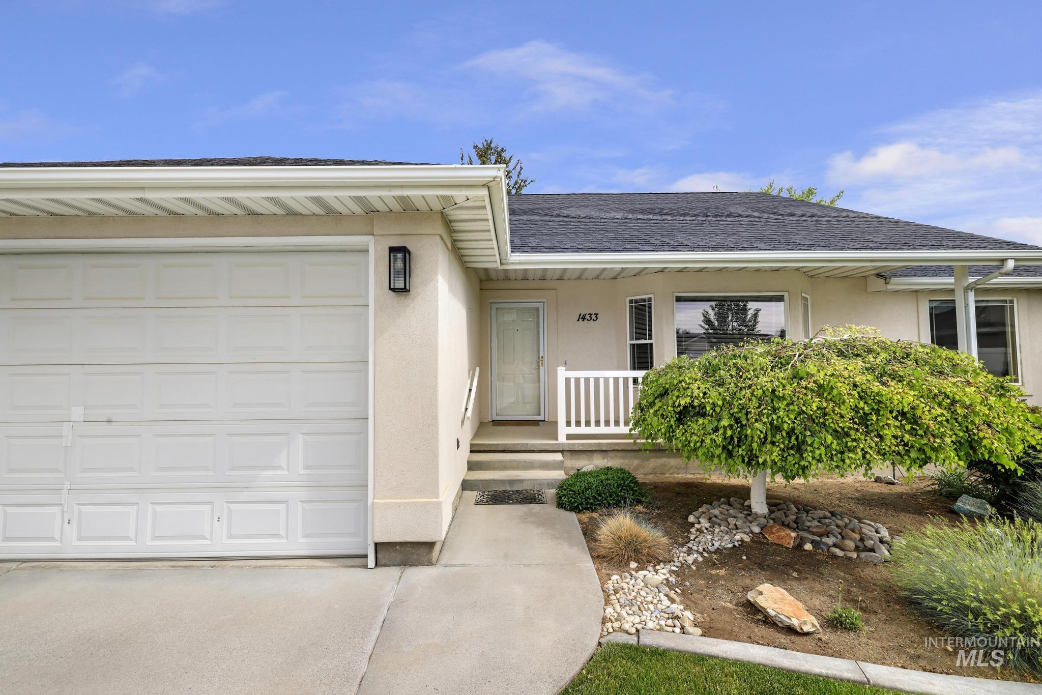 1433 Julie Ln., Twin Falls, Idaho 83301, 3 Bedrooms, 2 Bathrooms, Residential For Sale, Price $369,900, 98986374