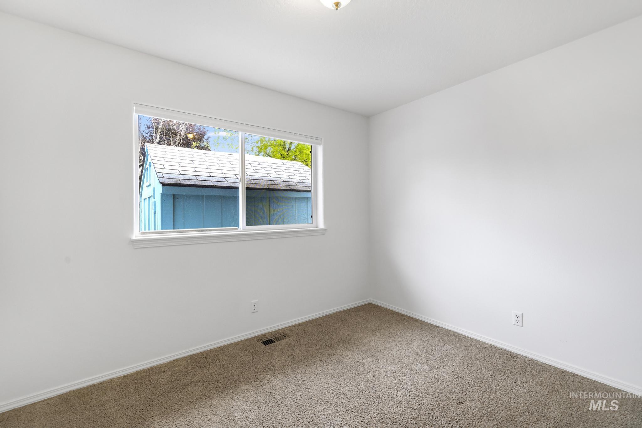 1433 Julie Ln., Twin Falls, Idaho 83301, 3 Bedrooms, 2 Bathrooms, Residential For Sale, Price $369,900, 98986374