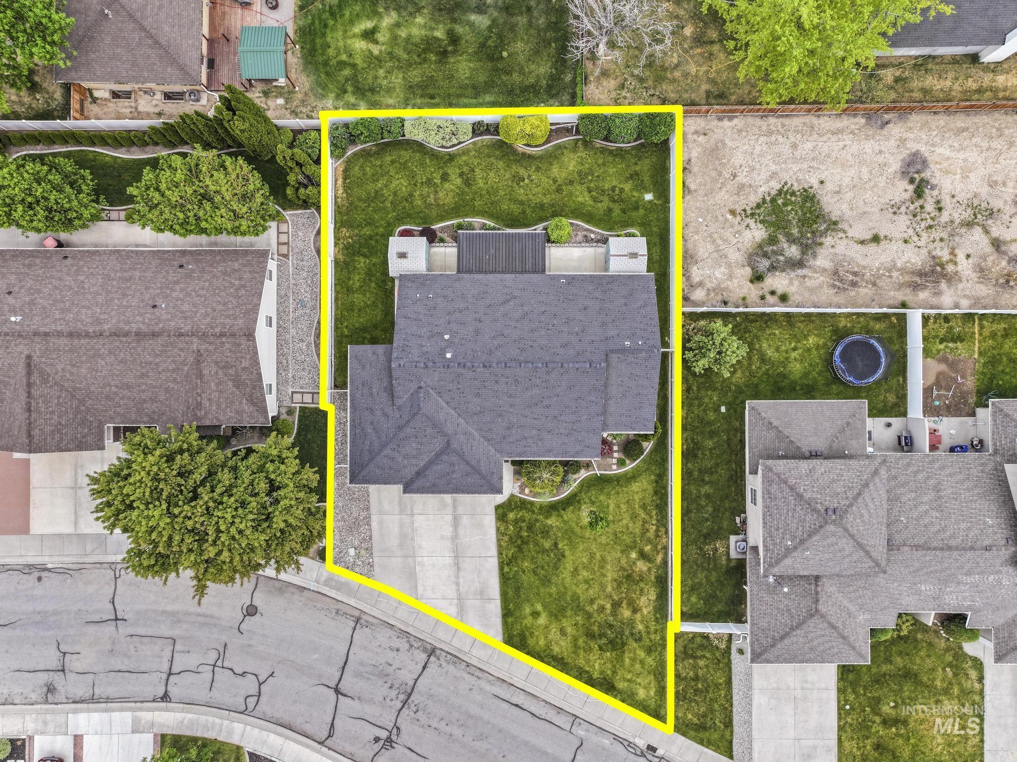 1433 Julie Ln., Twin Falls, Idaho 83301, 3 Bedrooms, 2 Bathrooms, Residential For Sale, Price $369,900, 98986374