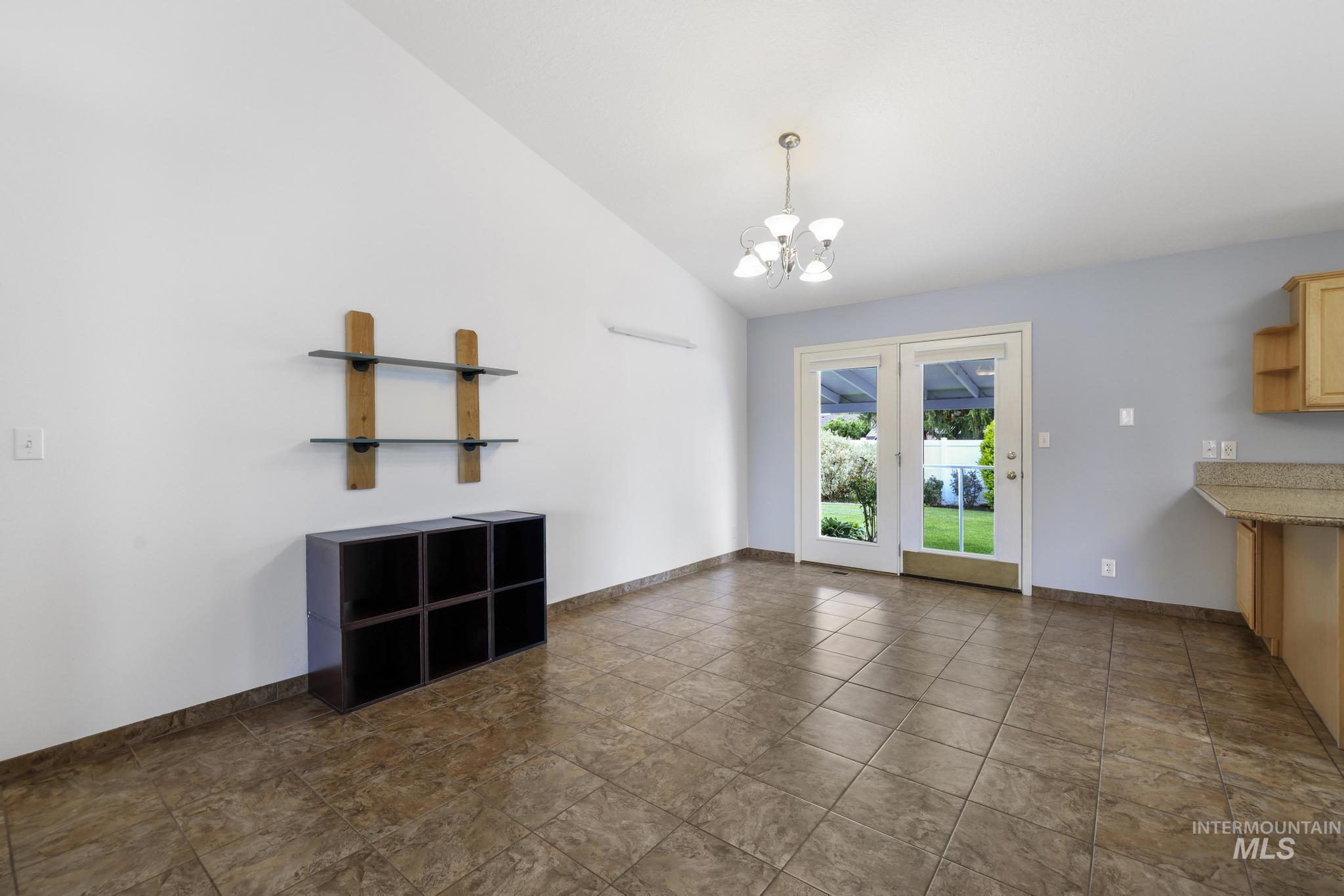 1433 Julie Ln., Twin Falls, Idaho 83301, 3 Bedrooms, 2 Bathrooms, Residential For Sale, Price $369,900, 98986374