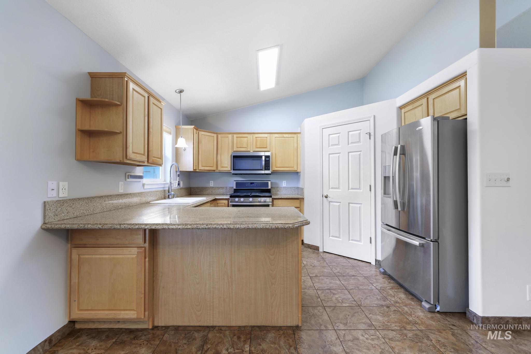 1433 Julie Ln., Twin Falls, Idaho 83301, 3 Bedrooms, 2 Bathrooms, Residential For Sale, Price $369,900, 98986374