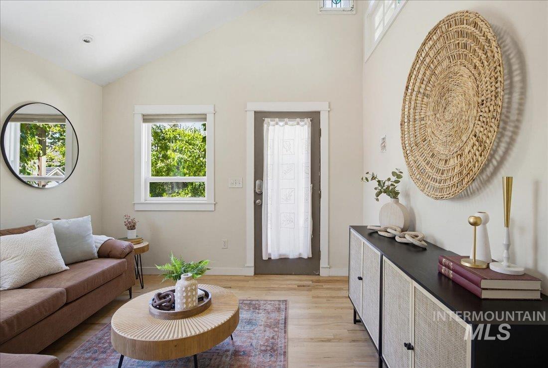 405 W Ada St, Boise, Idaho 83702, 3 Bedrooms, 2 Bathrooms, Residential For Sale, Price $924,000, 98986375