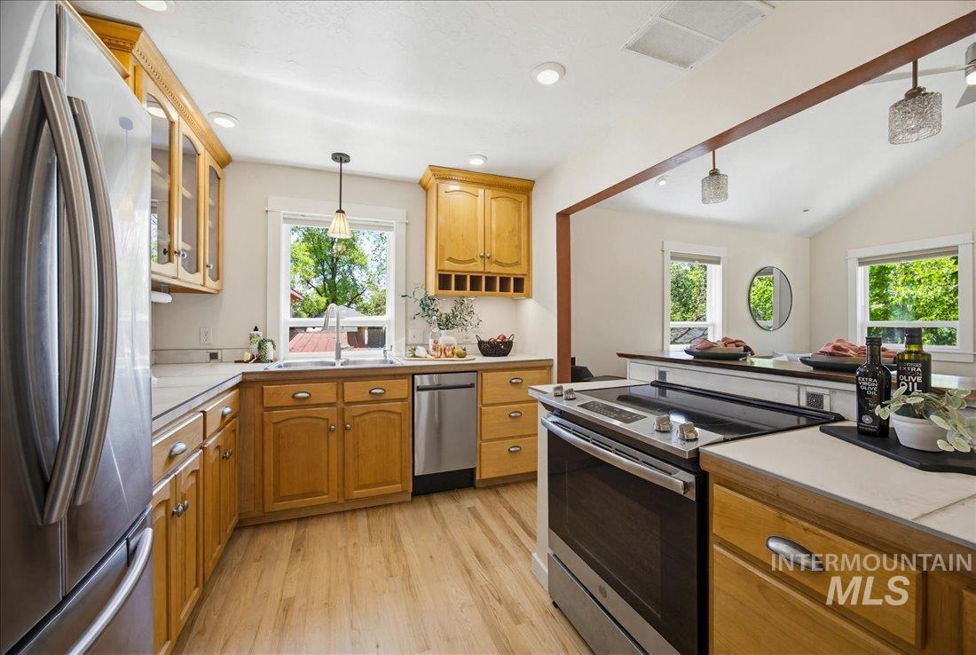 405 W Ada St, Boise, Idaho 83702, 3 Bedrooms, 2 Bathrooms, Residential For Sale, Price $924,000,MLS 98986375