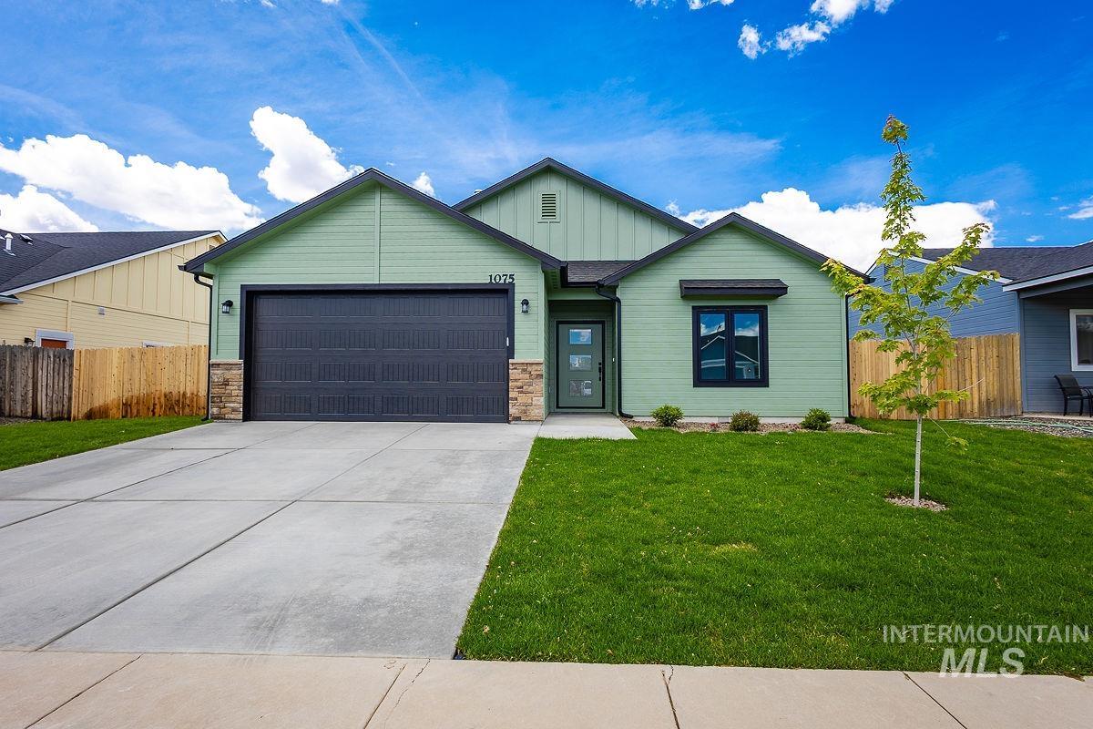 1075 W 10Th Street, Weiser, Idaho 83672, 3 Bedrooms, 2 Bathrooms, Residential For Sale, Price $379,900, 98986376