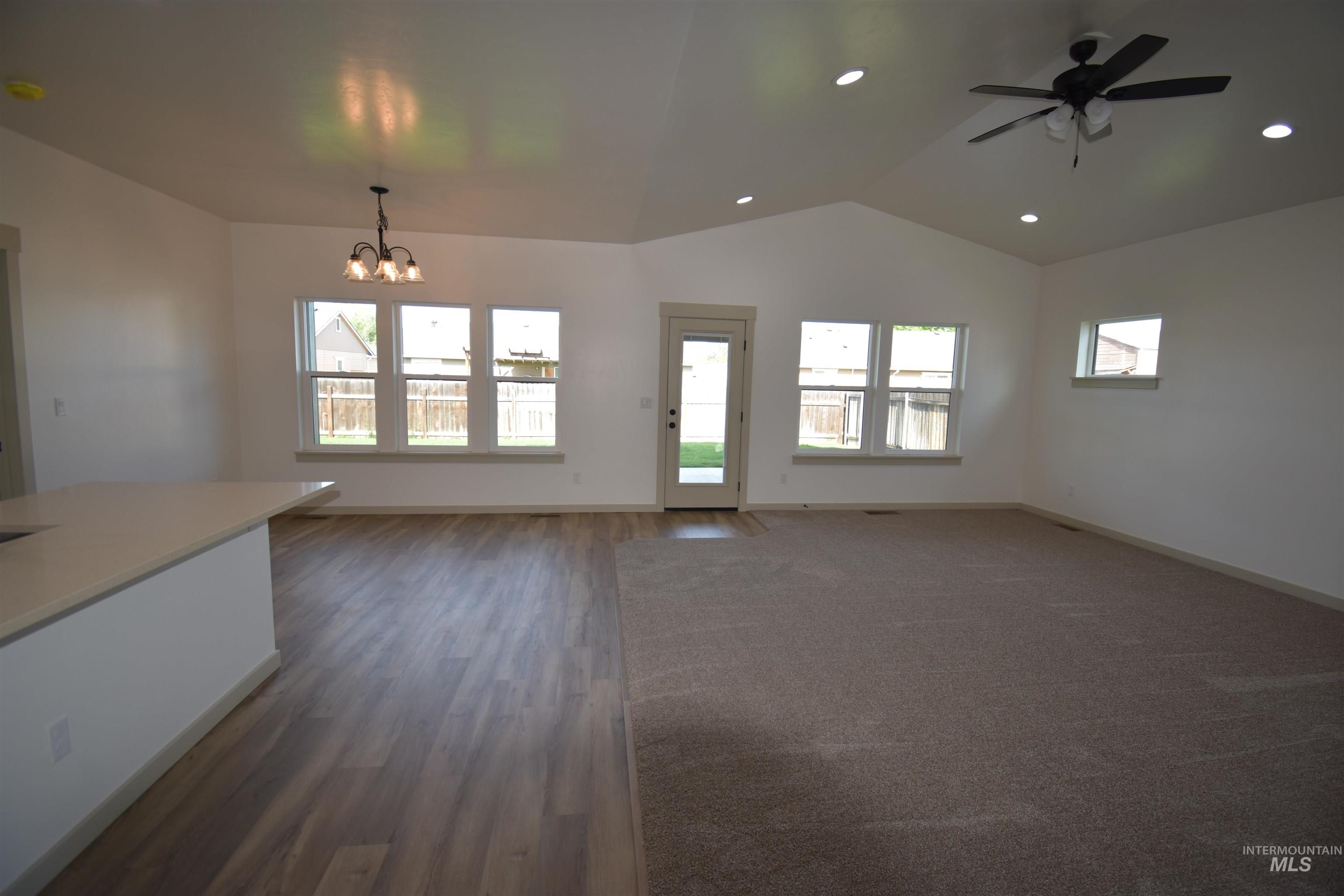 1075 W 10Th Street, Weiser, Idaho 83672, 3 Bedrooms, 2 Bathrooms, Residential For Sale, Price $390,000,MLS 98986376