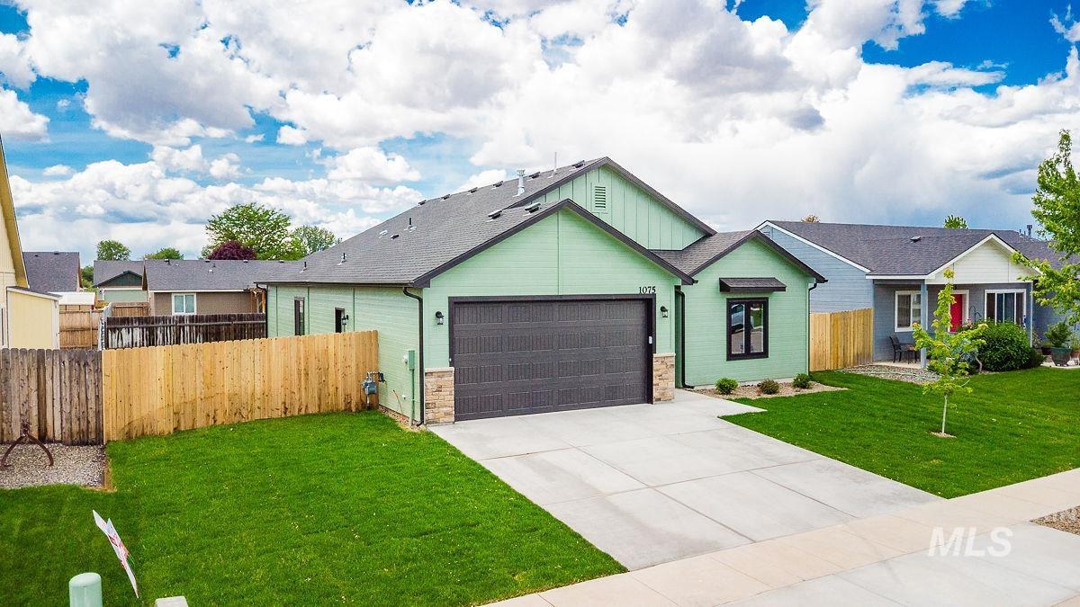 1075 W 10Th Street, Weiser, Idaho 83672, 3 Bedrooms, 2 Bathrooms, Residential For Sale, Price $379,900, 98986376