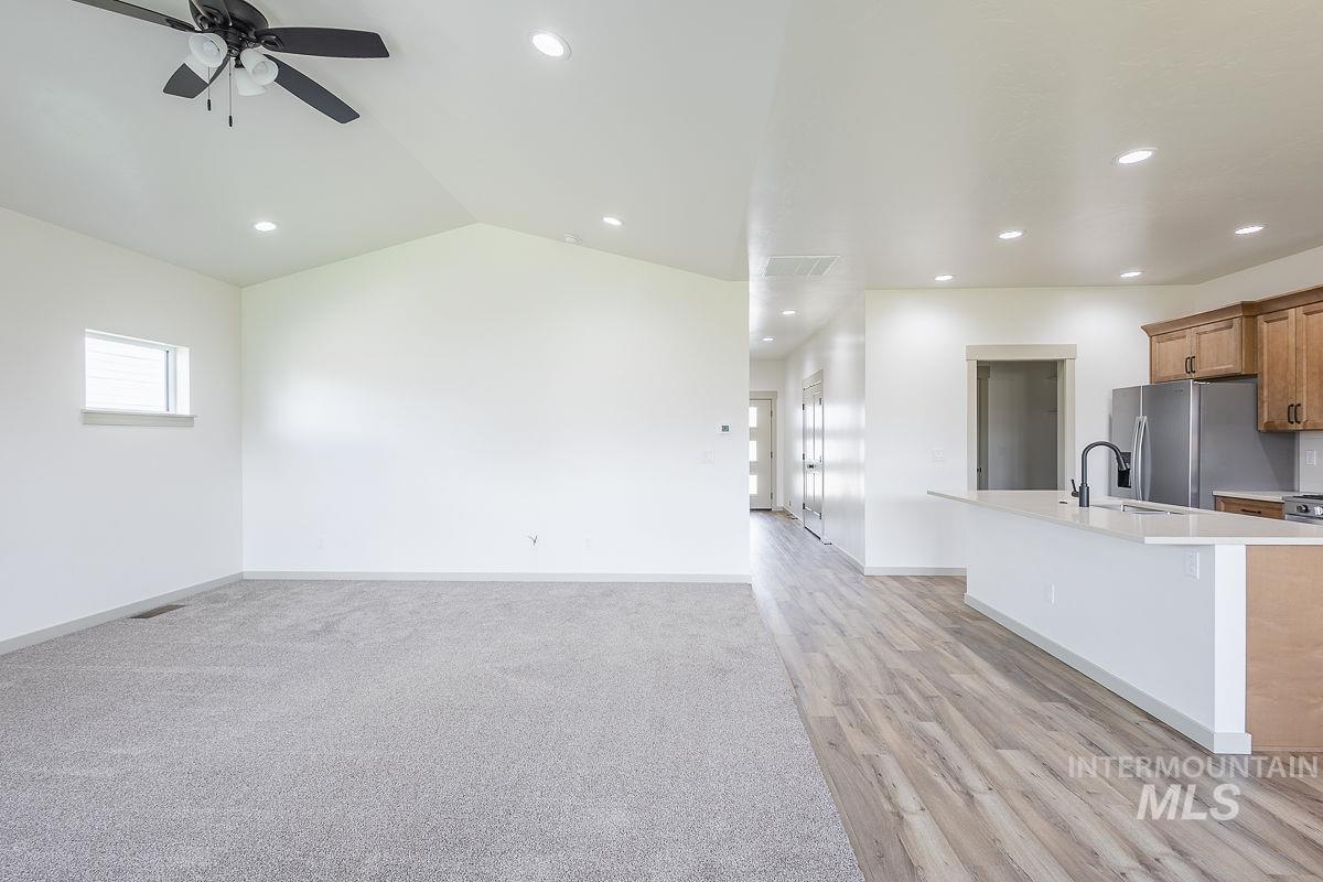 1075 W 10Th Street, Weiser, Idaho 83672, 3 Bedrooms, 2 Bathrooms, Residential For Sale, Price $379,900, 98986376