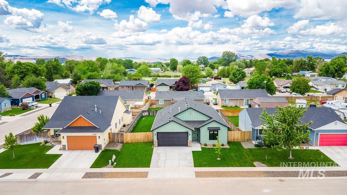 1075 W 10Th Street, Weiser, Idaho 83672, 3 Bedrooms, 2 Bathrooms, Residential For Sale, Price $379,900, 98986376