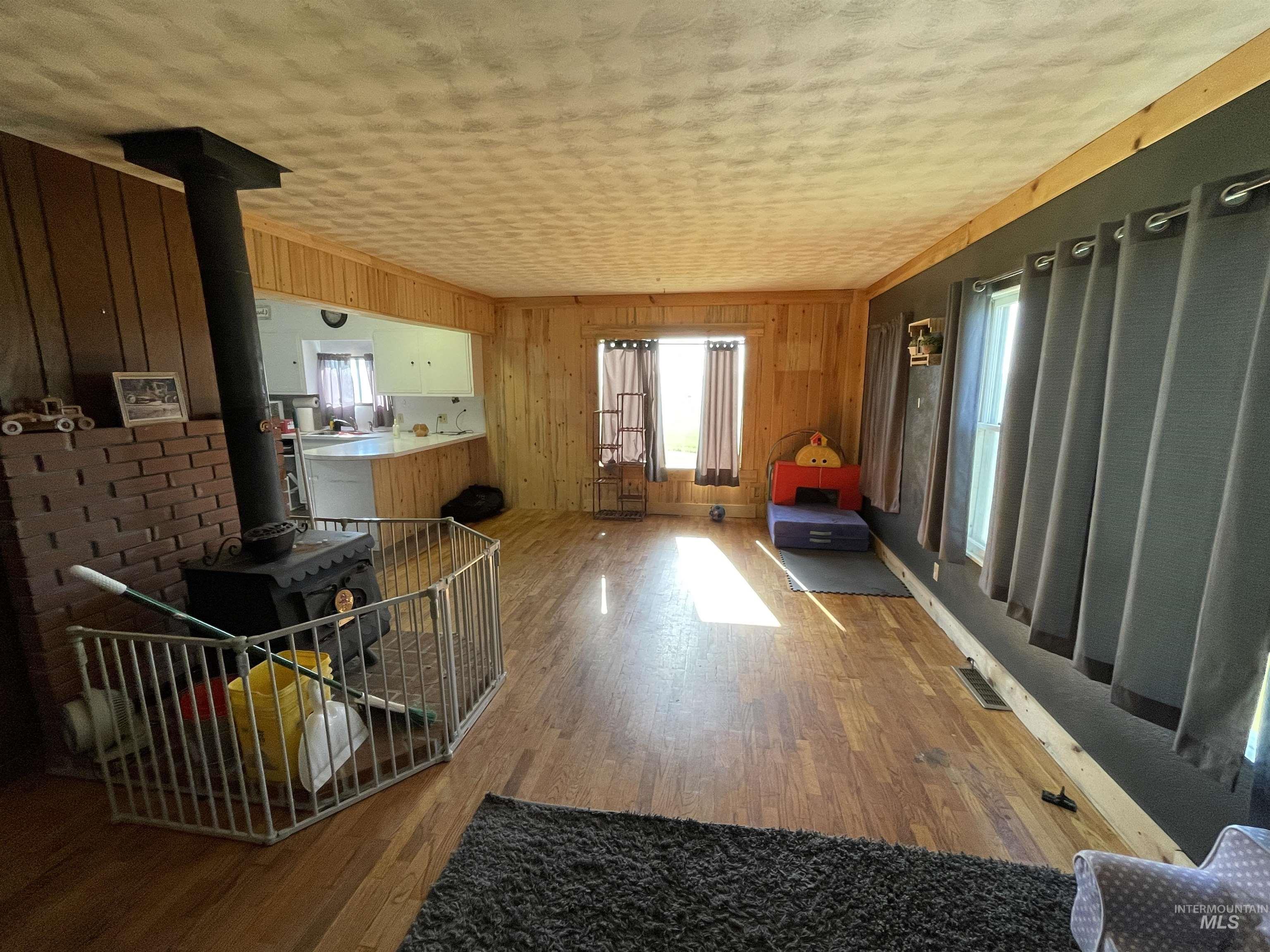 3201 Darby, Moscow, Idaho 83843, 2 Bedrooms, 1 Bathroom, Residential For Sale, Price $550,000,MLS 98986377