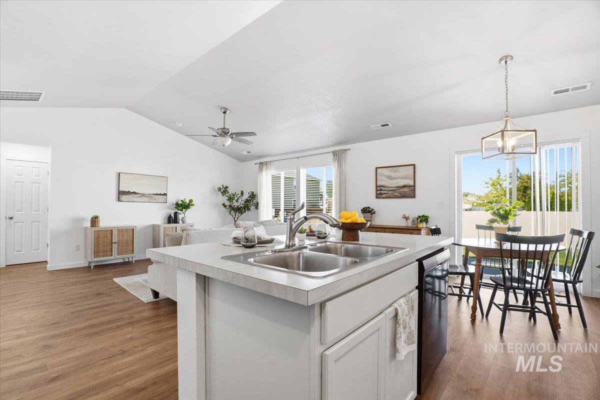 19631 Nanticoke Ave, Caldwell, Idaho 83605, 3 Bedrooms, 2 Bathrooms, Residential For Sale, Price $389,000, 98986380