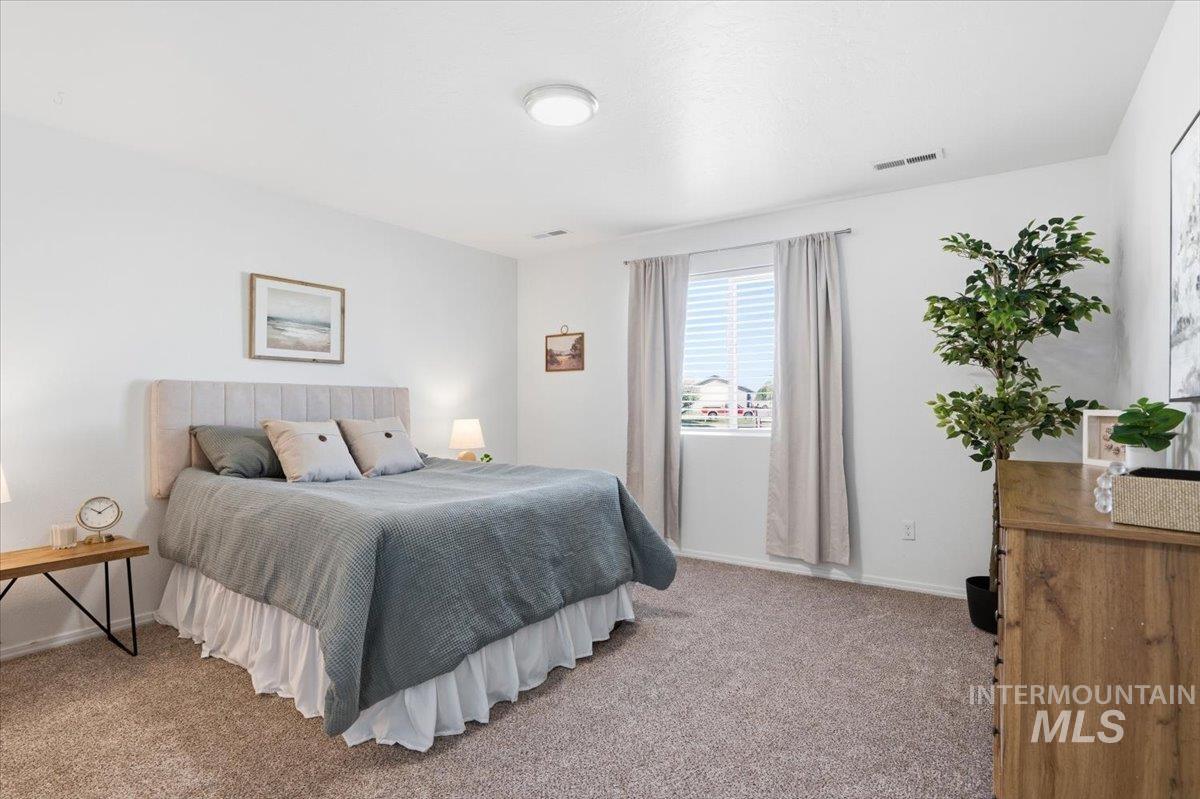 19631 Nanticoke Ave, Caldwell, Idaho 83605, 3 Bedrooms, 2 Bathrooms, Residential For Sale, Price $389,000,MLS 98986380