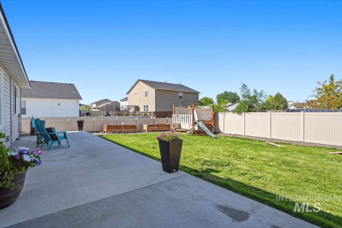 19631 Nanticoke Ave, Caldwell, Idaho 83605, 3 Bedrooms, 2 Bathrooms, Residential For Sale, Price $389,000, 98986380