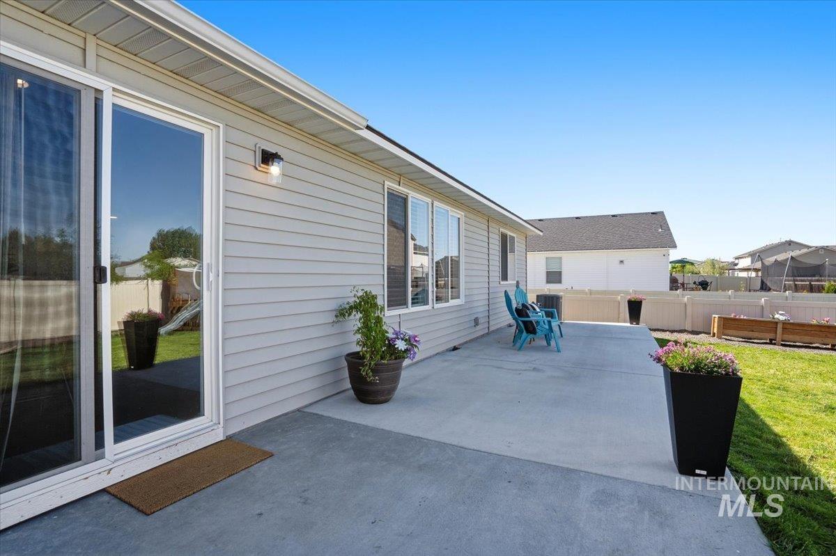 19631 Nanticoke Ave, Caldwell, Idaho 83605, 3 Bedrooms, 2 Bathrooms, Residential For Sale, Price $389,000, 98986380