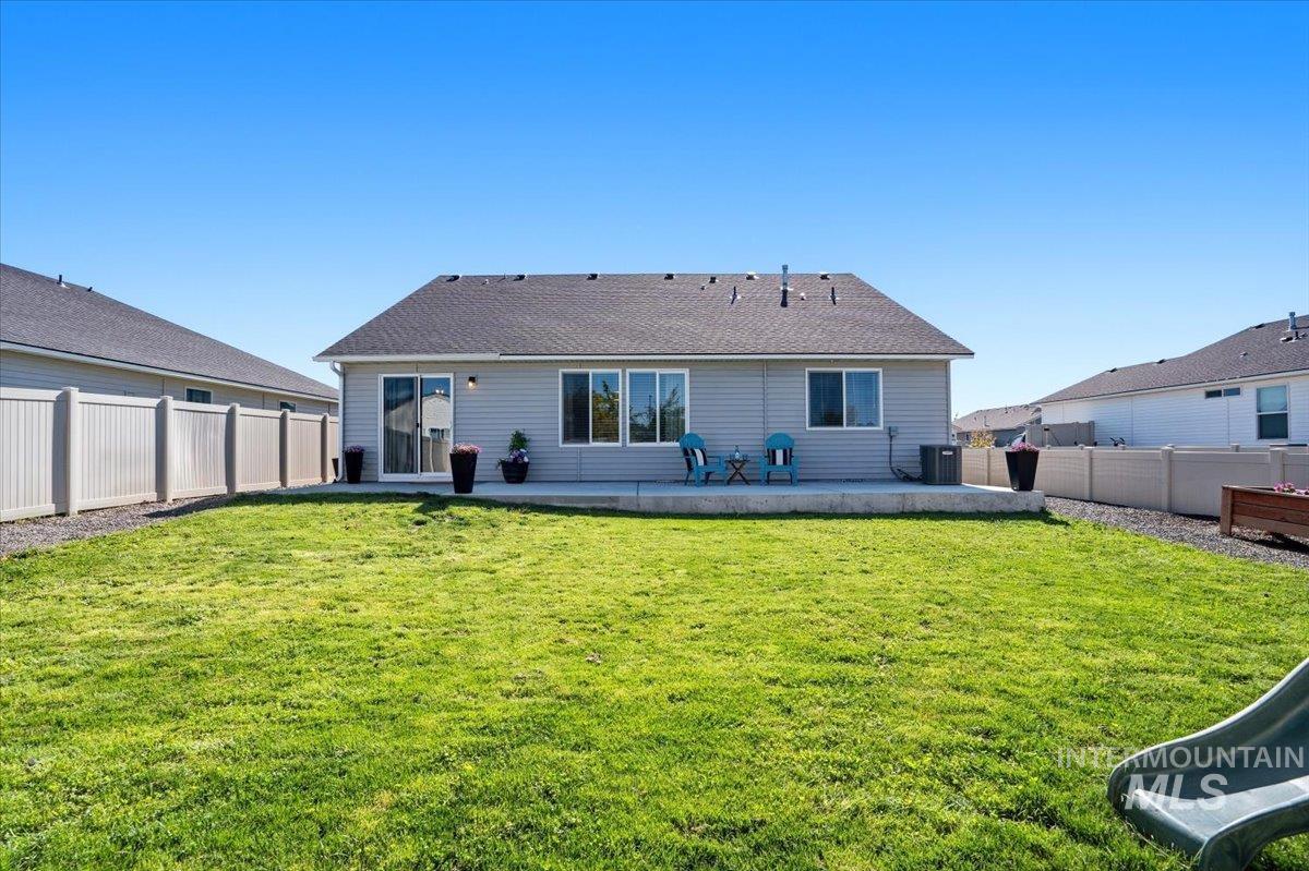 19631 Nanticoke Ave, Caldwell, Idaho 83605, 3 Bedrooms, 2 Bathrooms, Residential For Sale, Price $389,000,MLS 98986380