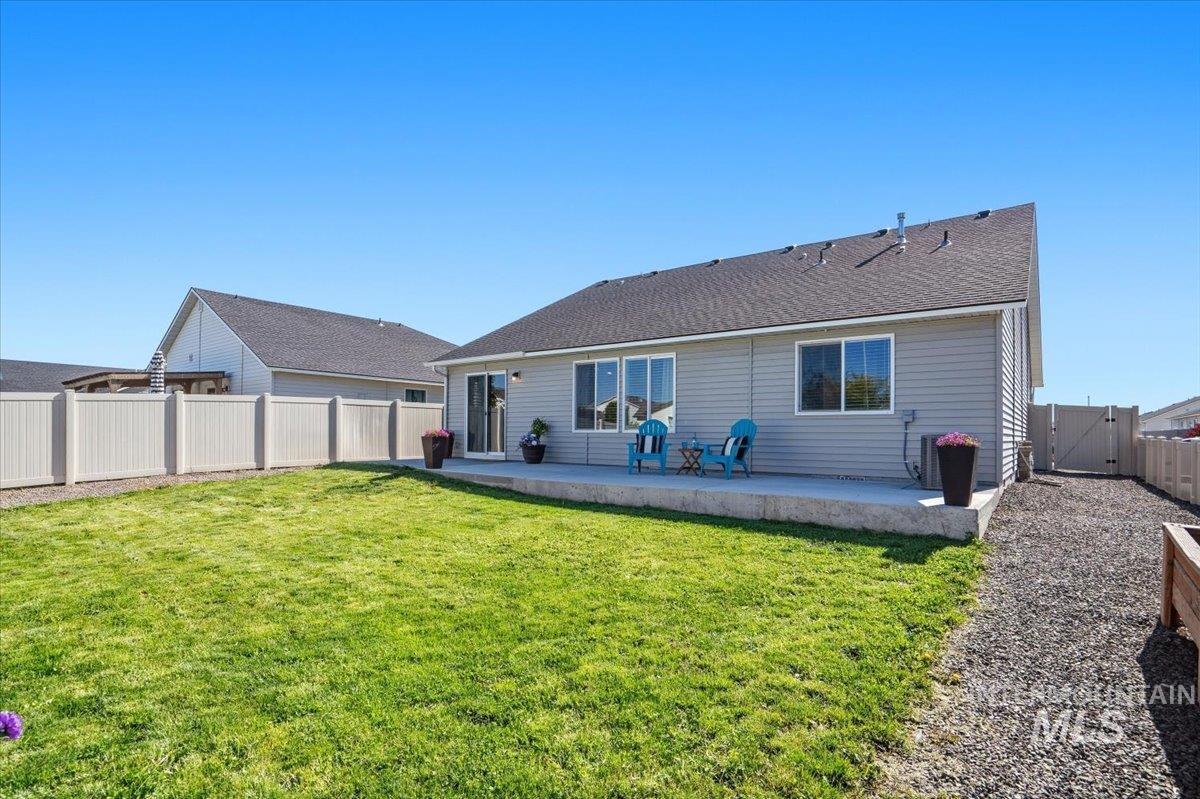 19631 Nanticoke Ave, Caldwell, Idaho 83605, 3 Bedrooms, 2 Bathrooms, Residential For Sale, Price $389,000,MLS 98986380