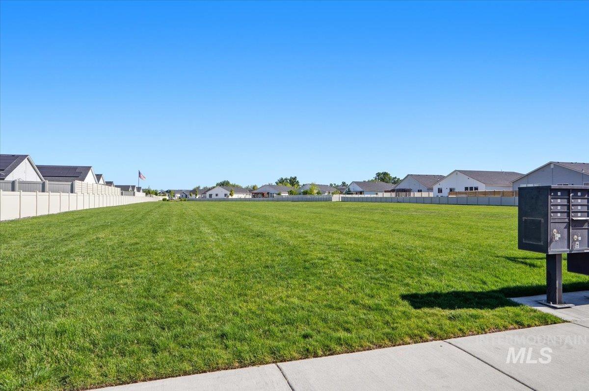 19631 Nanticoke Ave, Caldwell, Idaho 83605, 3 Bedrooms, 2 Bathrooms, Residential For Sale, Price $389,000,MLS 98986380