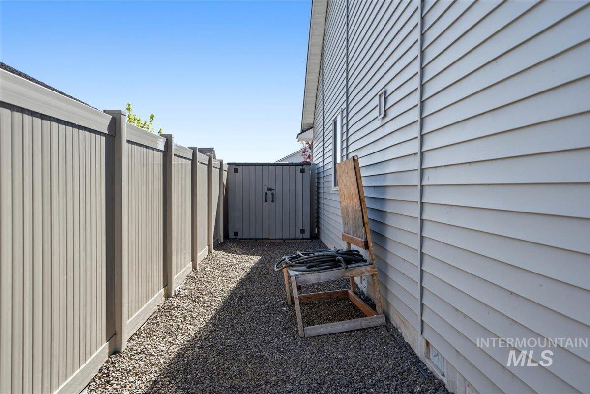 19631 Nanticoke Ave, Caldwell, Idaho 83605, 3 Bedrooms, 2 Bathrooms, Residential For Sale, Price $389,000, 98986380
