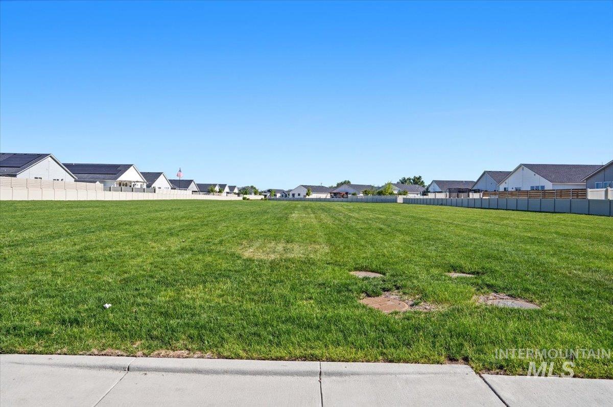 19631 Nanticoke Ave, Caldwell, Idaho 83605, 3 Bedrooms, 2 Bathrooms, Residential For Sale, Price $389,000, 98986380