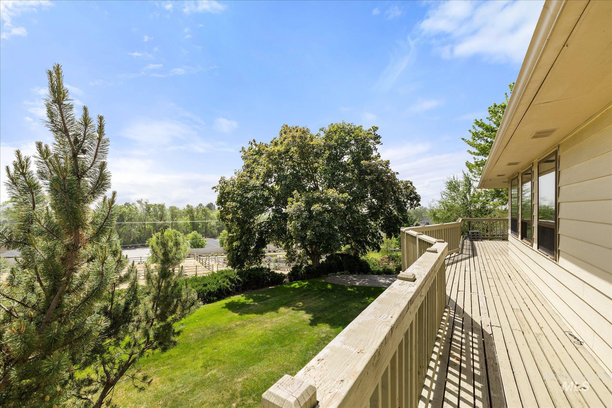 6070 W Hill Rd., Boise, Idaho 83703, 3 Bedrooms, 2 Bathrooms, Residential For Sale, Price $899,000, 98986382