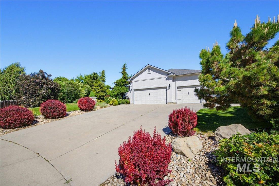 3182 S Canonero Way, Boise, Idaho 83709, 4 Bedrooms, 3.5 Bathrooms, Residential For Sale, Price $999,975, 98986383