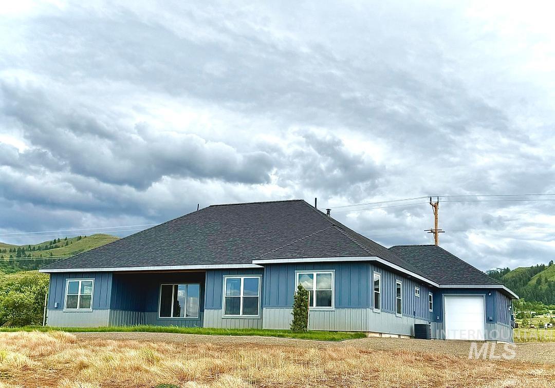 2154 Fairway Dr., Council, Idaho 83612, 3 Bedrooms, 2.5 Bathrooms, Residential For Sale, Price $639,000, 98986384