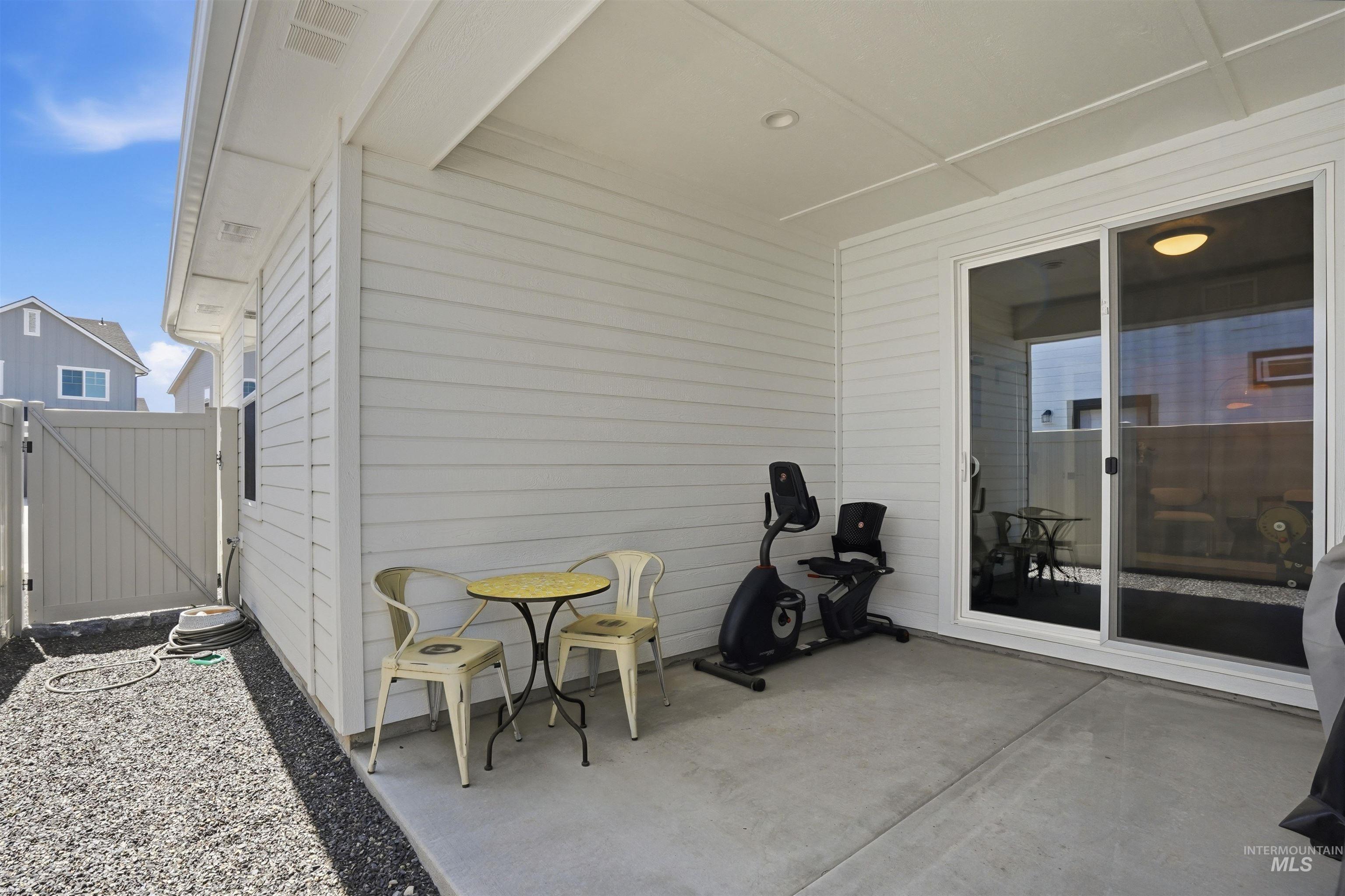 6174 W Parachute Dr, Meridian, Idaho 83646, 3 Bedrooms, 2.5 Bathrooms, Residential For Sale, Price $650,000,MLS 98986385